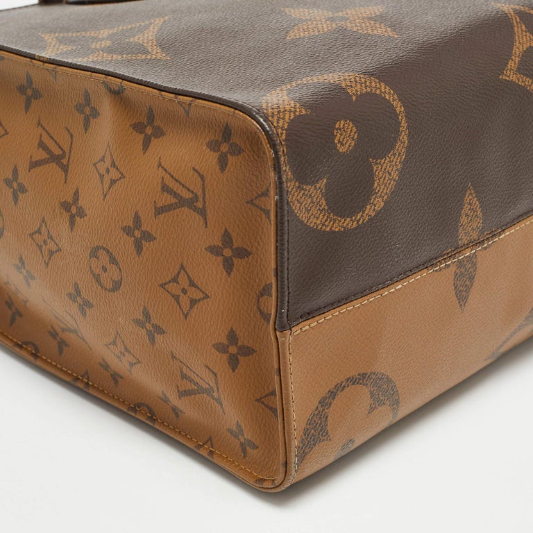Louis Vuitton OnTheGo Tote Reverse Monogram Giant MM For Sale at 1stDibs