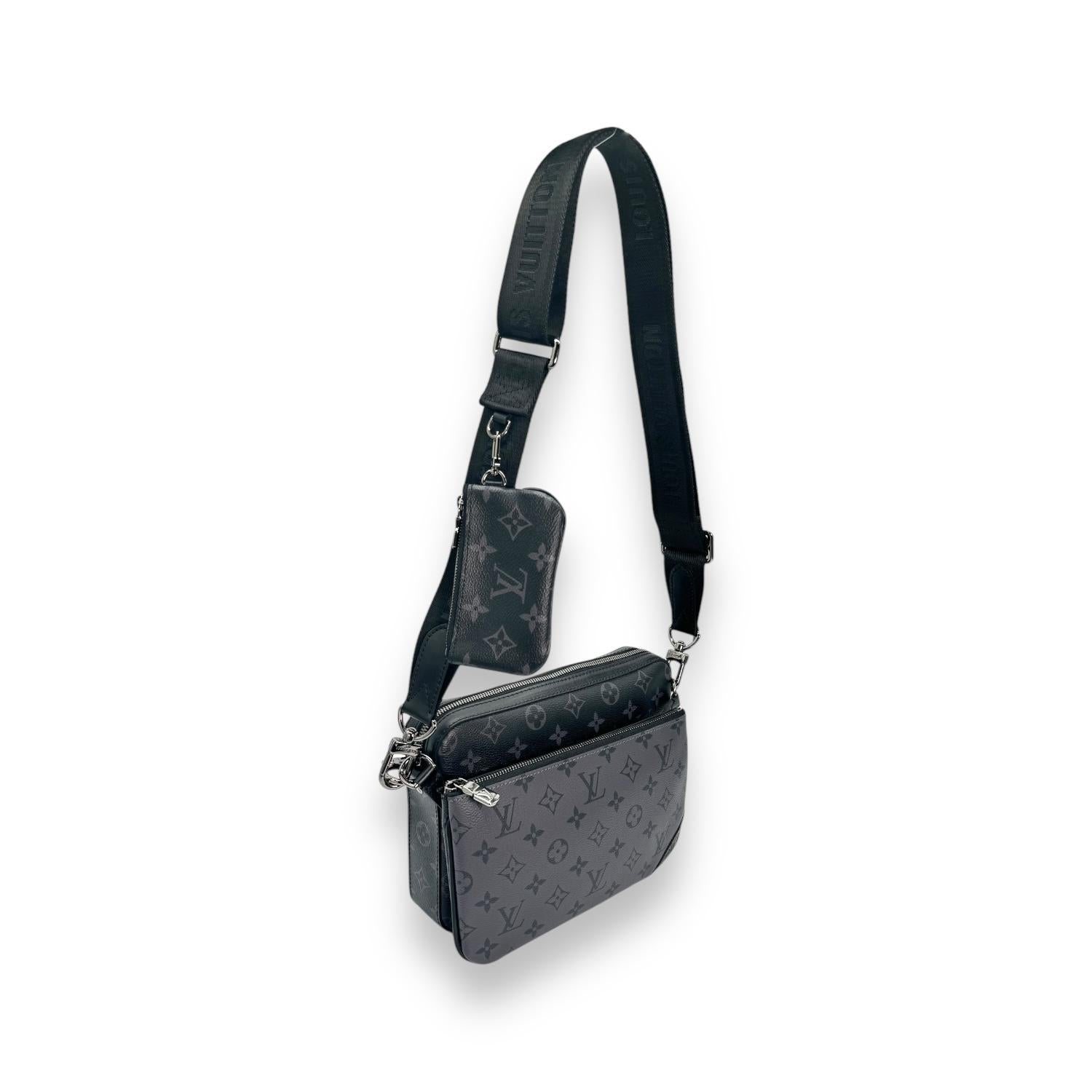 Louis Vuitton Reverse Monogram Eclipse Trio Messenger Bag In Good Condition For Sale In Scottsdale, AZ