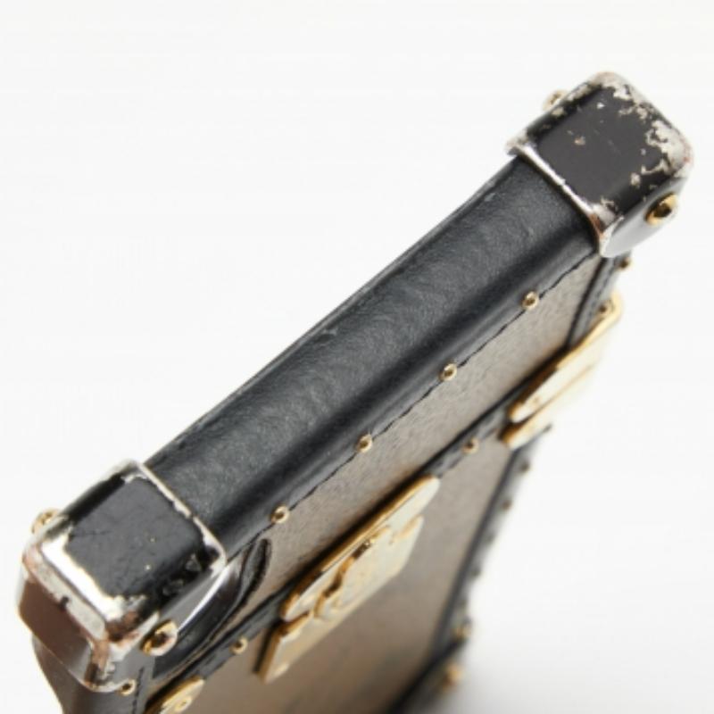 Louis Vuitton Reverse Monogram Eye-Trunk iPhone X Case In Fair Condition For Sale In Dubai, Al Qouz 2