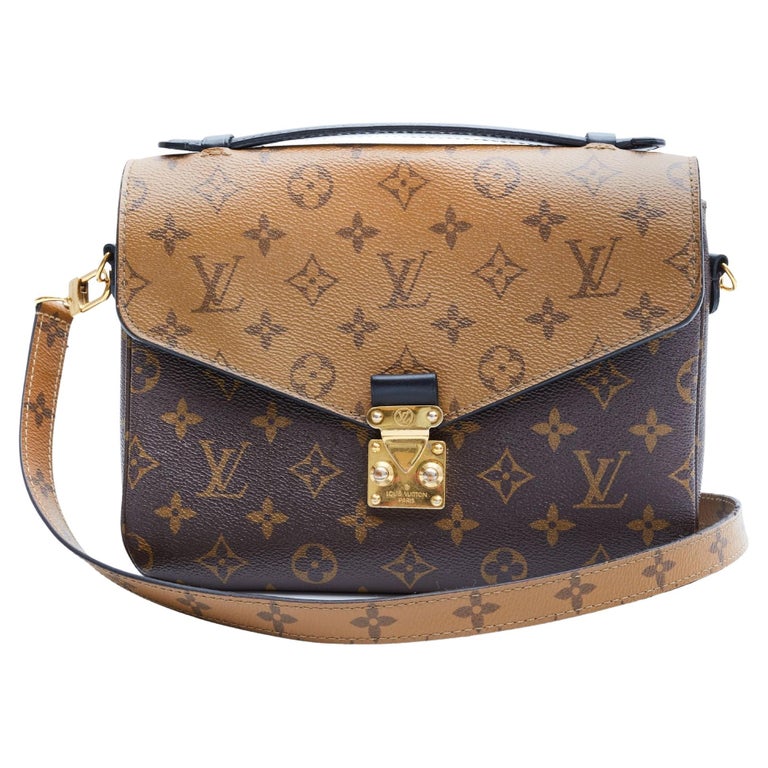 Louis Vuitton Reverse Monogram Pochette Metis Shoulder Bag (2019) For Sale  at 1stDibs
