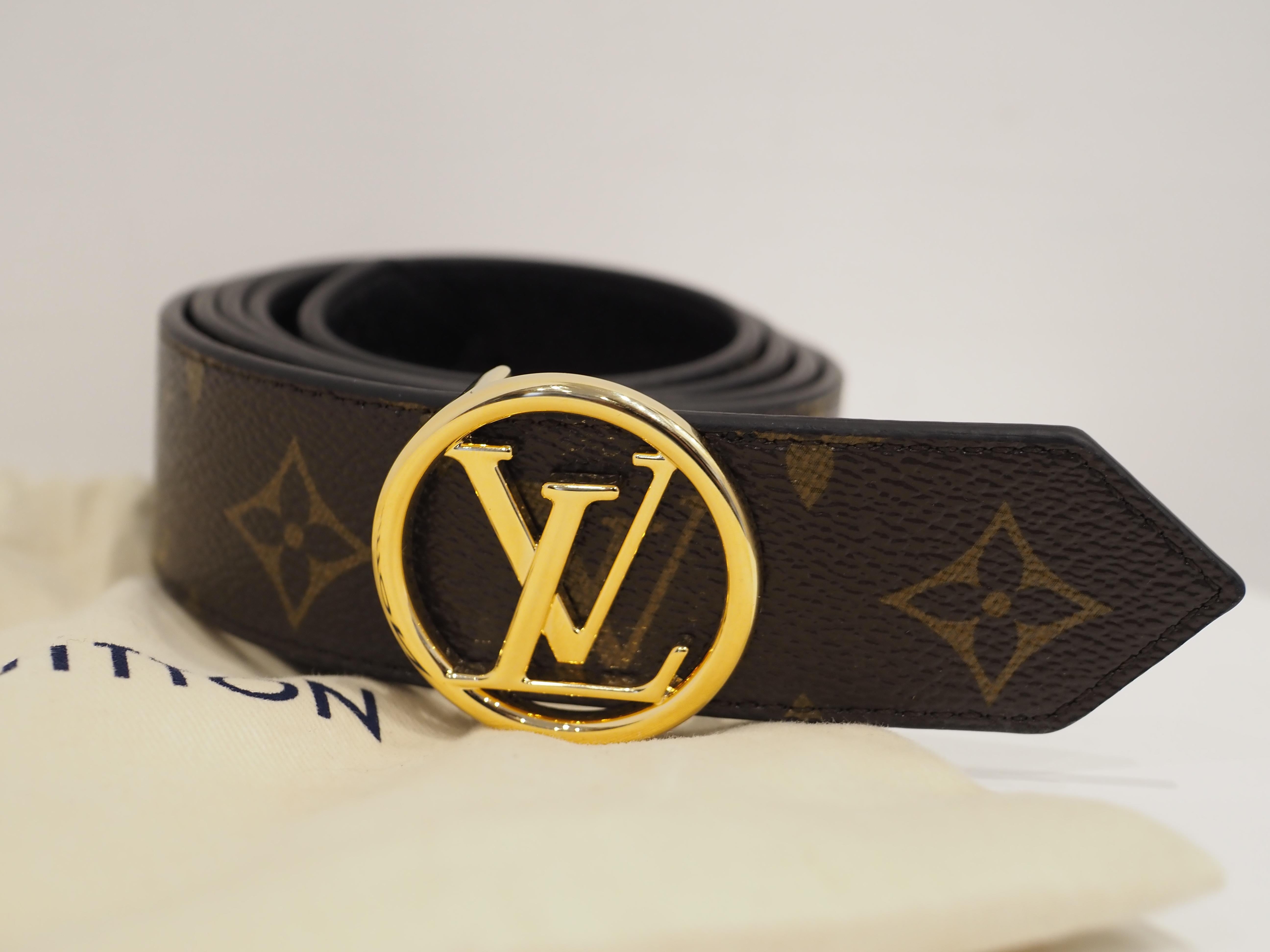 Women's or Men's Louis Vuitton reversible belt