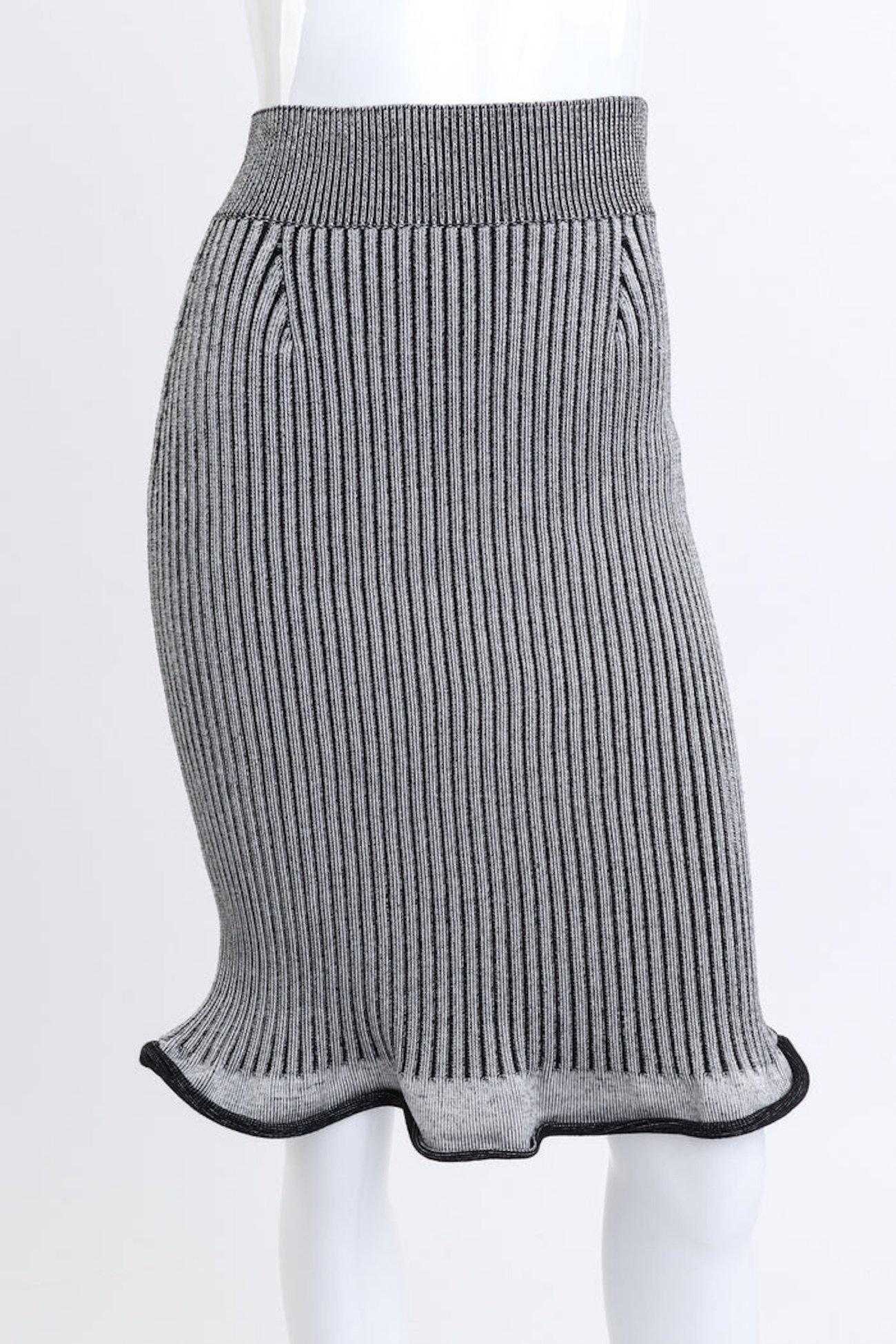 Women's Louis Vuitton Ribbed Knit Trumpet Cardigan & Skirt Set (US 2-4) For Sale