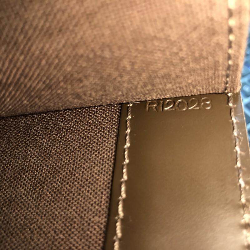 Louis Vuitton Robusto 1 Briefcase Taiga Leather 2