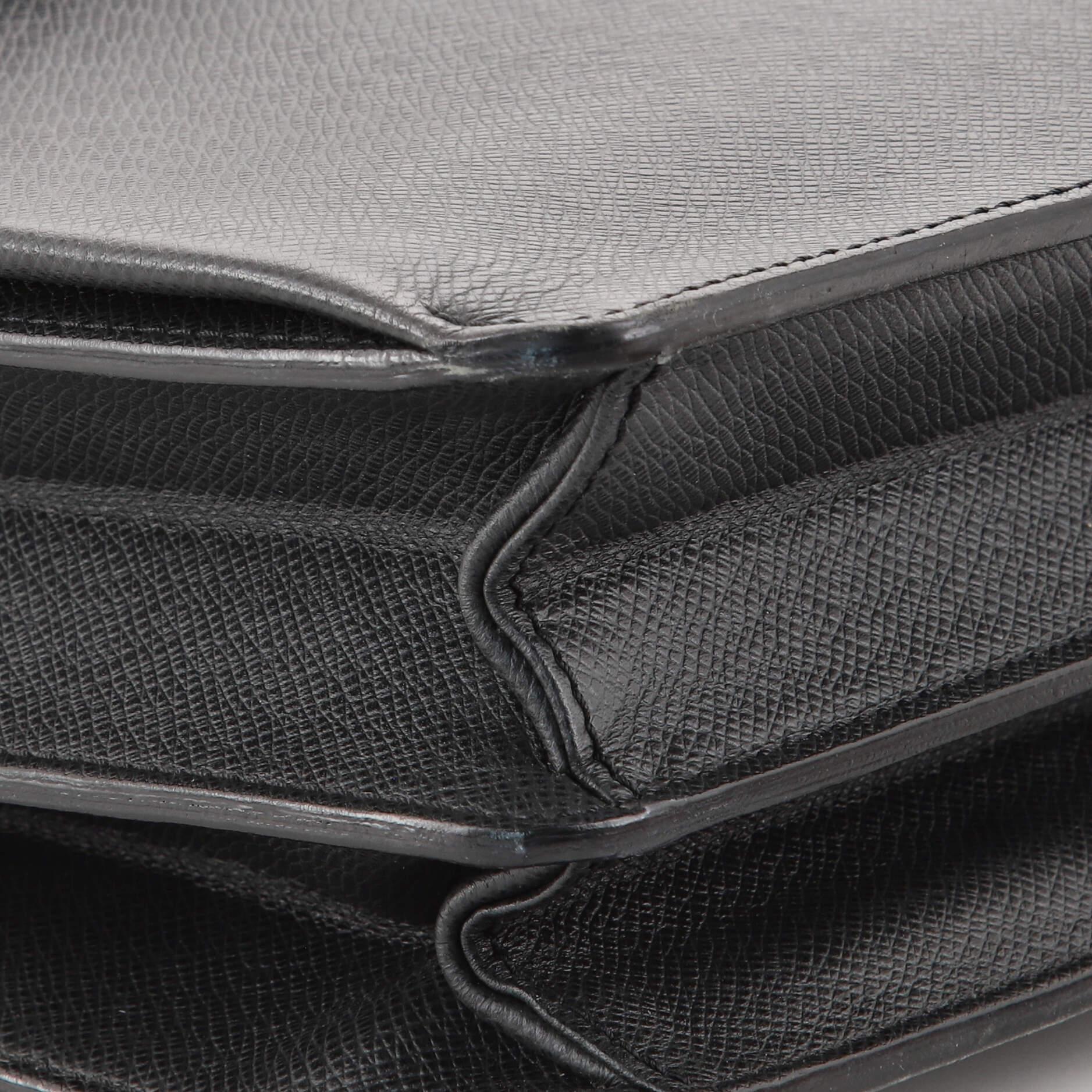 Women's or Men's Louis Vuitton Robusto 2 Briefcase Taiga Leather