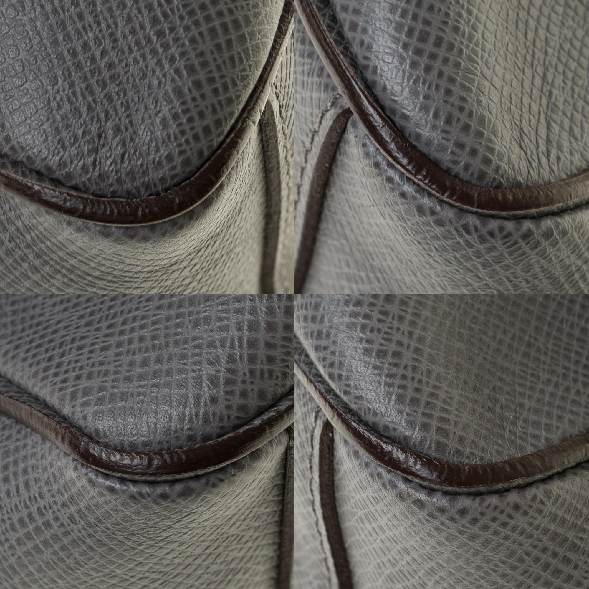 Louis Vuitton Roman MM Messenger crossbody bag in grey Taïga leather 4