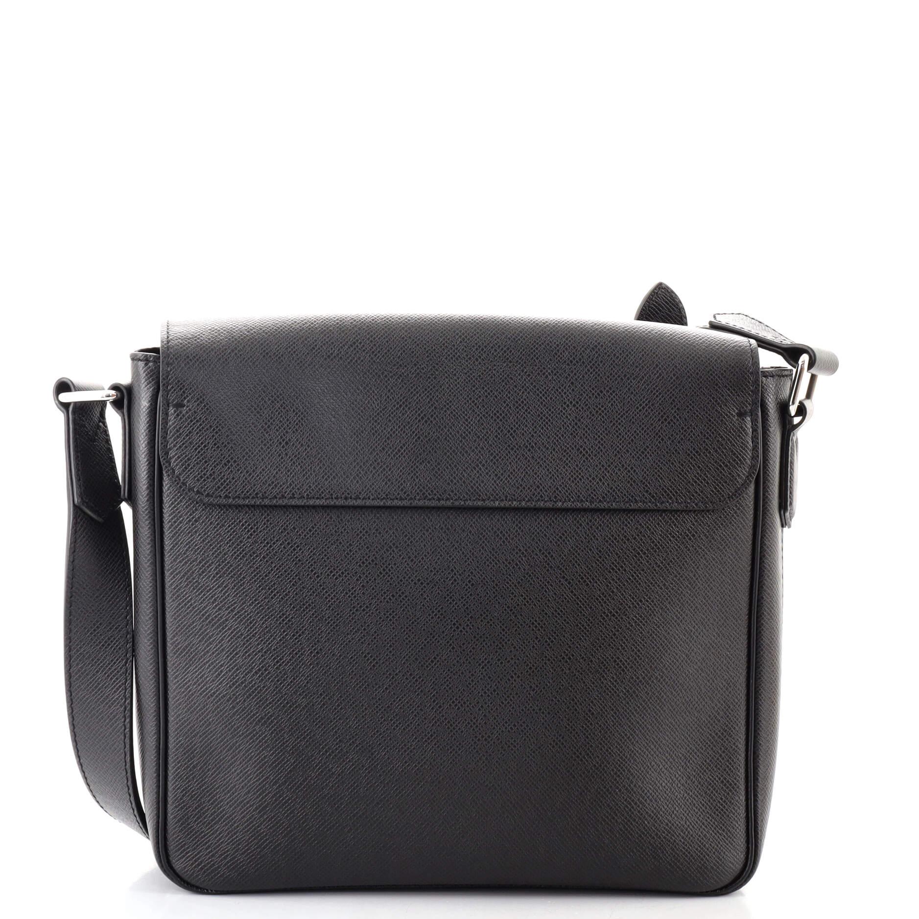Black Louis Vuitton Roman NM Handbag Taiga Leather PM