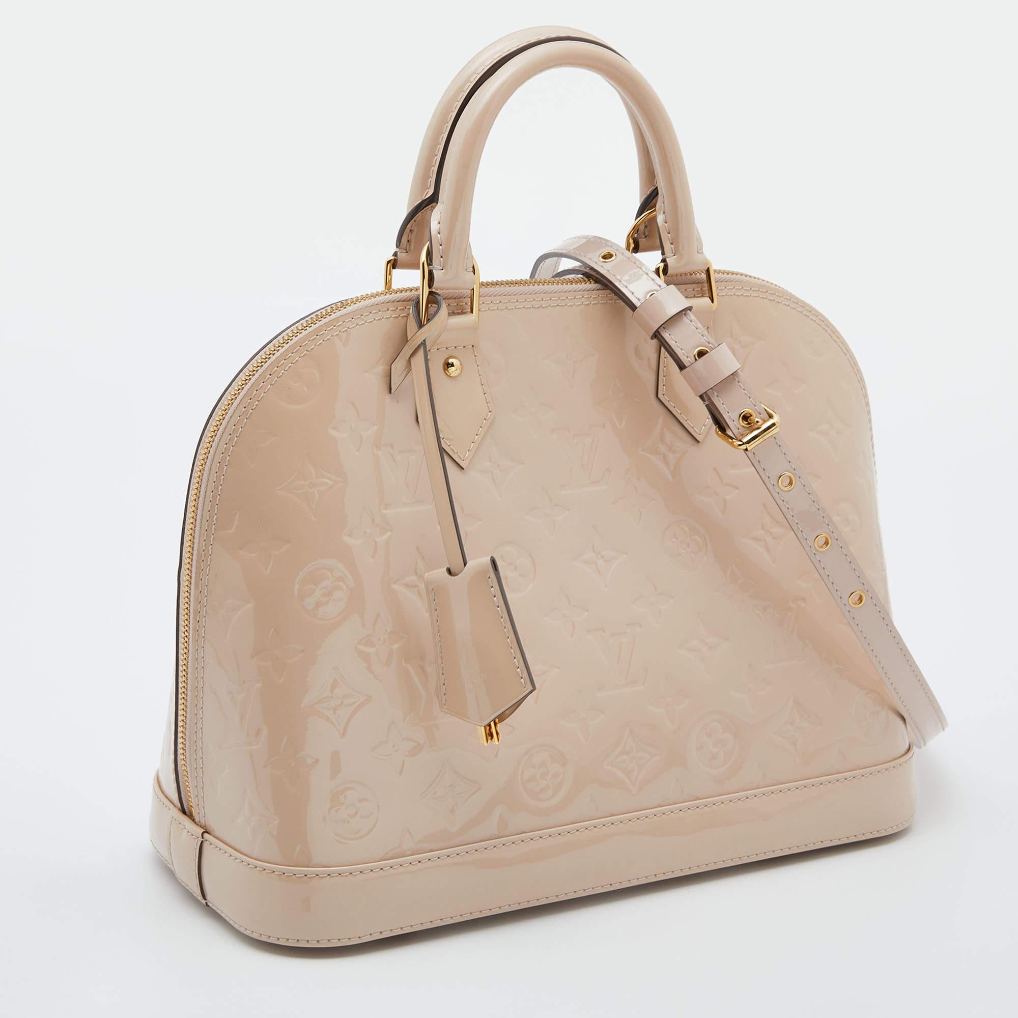 Louis Vuitton Rose Angelique Monogram Vernis Alma PM Bag In Excellent Condition In Dubai, Al Qouz 2