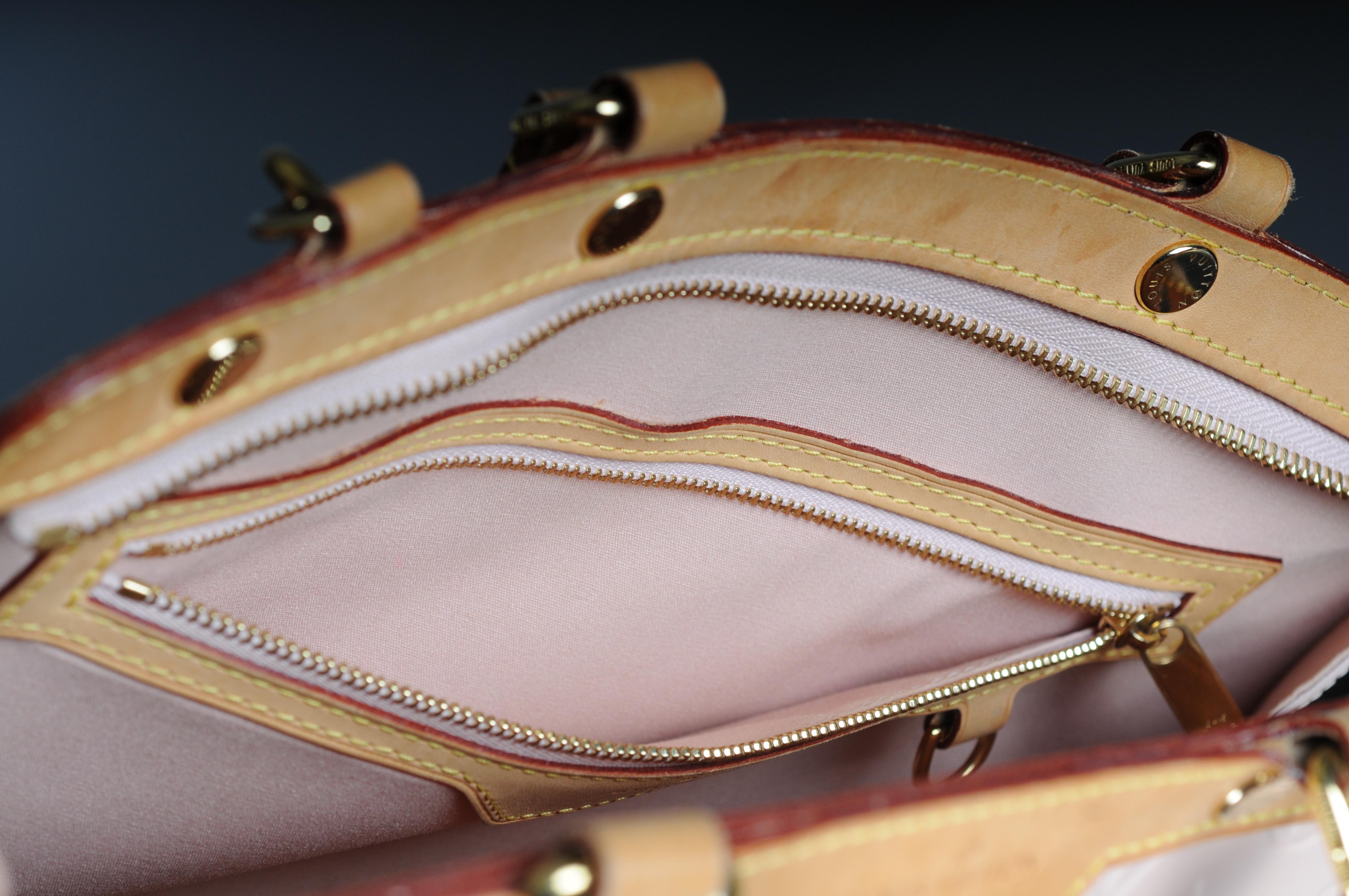 Louis Vuitton Rose Angelique Vernis MM Brea Bag Gold Hardware, 2015 For Sale 10