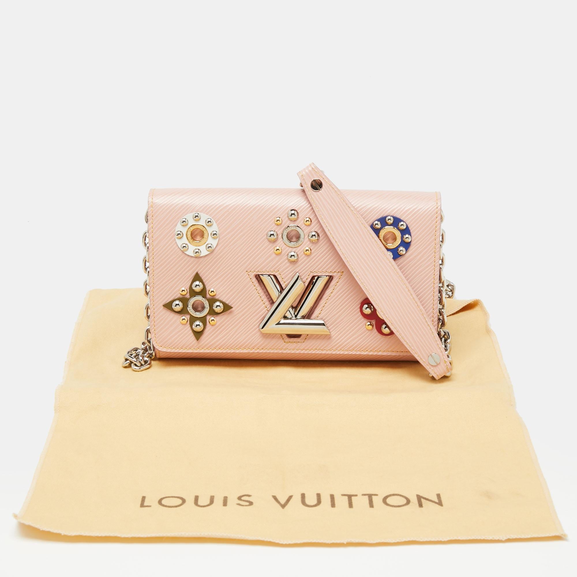 Louis Vuitton Rose Ballerina Epi Leather Mechanical Flower Twist Wallet On Chain In Good Condition In Dubai, Al Qouz 2
