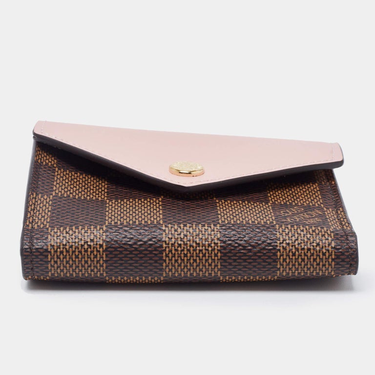 Louis Vuitton Rose Ballerine Damier Ebene Zoe Wallet For Sale at 1stDibs