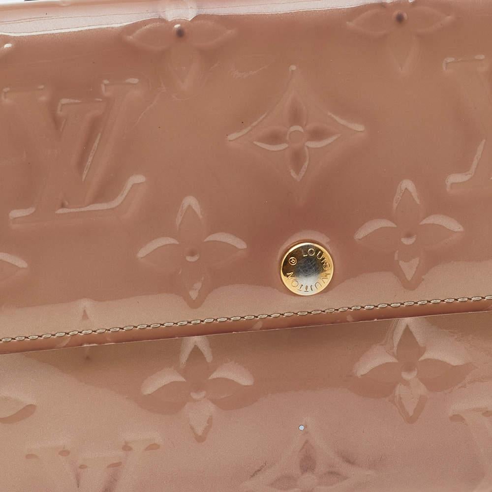Women's Louis Vuitton Rose Florentine Monogram Vernis Sarah Wallet