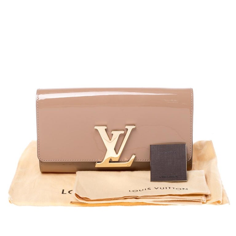 Louis Vuitton Rose Florentine Vernis Louise EW Clutch For Sale at 1stdibs