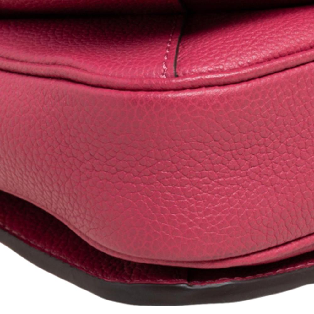Louis Vuitton Rose Freesia Monogram Empreinte Leather Pochette Metis Bag In Good Condition In Dubai, Al Qouz 2
