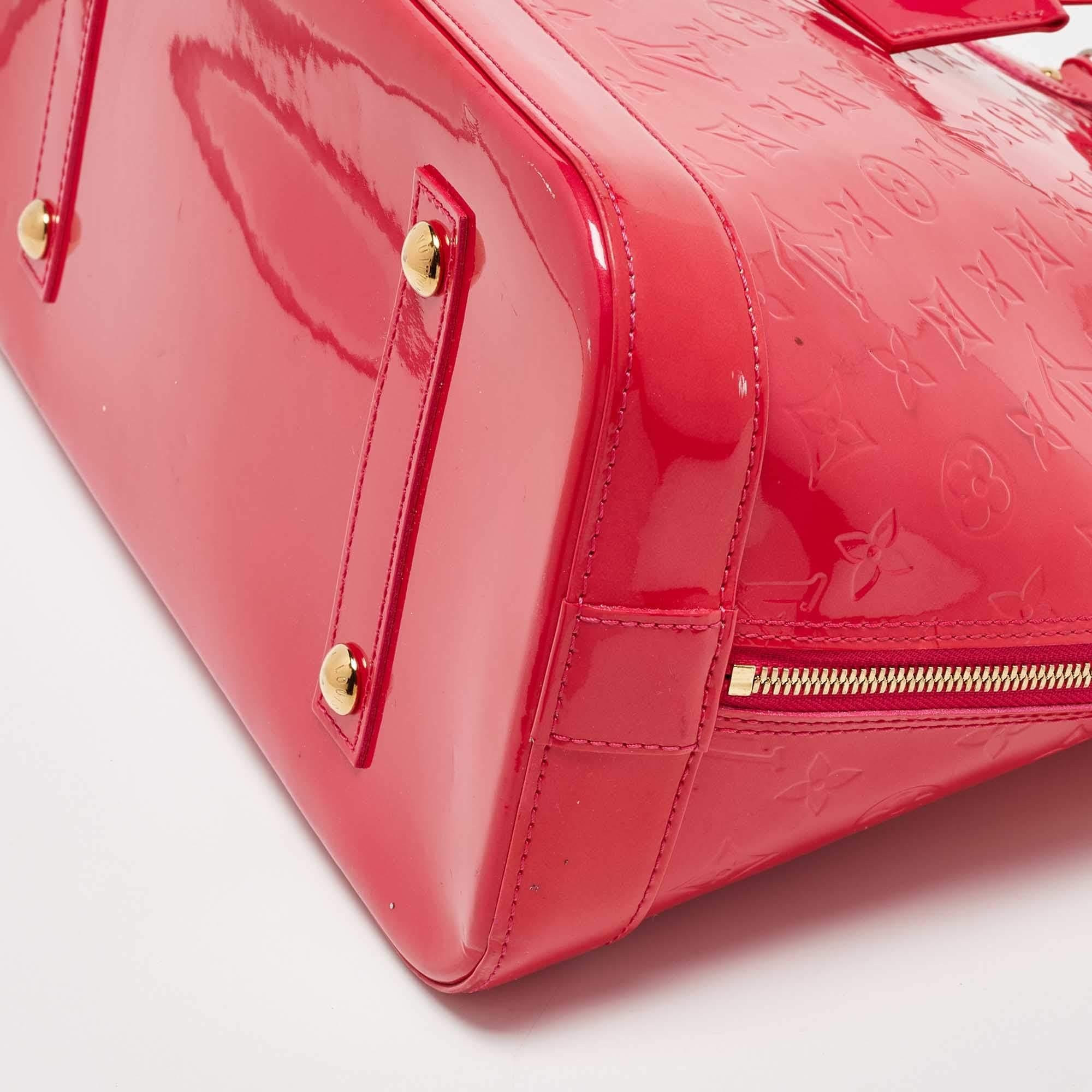 Louis Vuitton Rose Pop Monogram Vernis Alma GM Bag In Good Condition For Sale In Dubai, Al Qouz 2