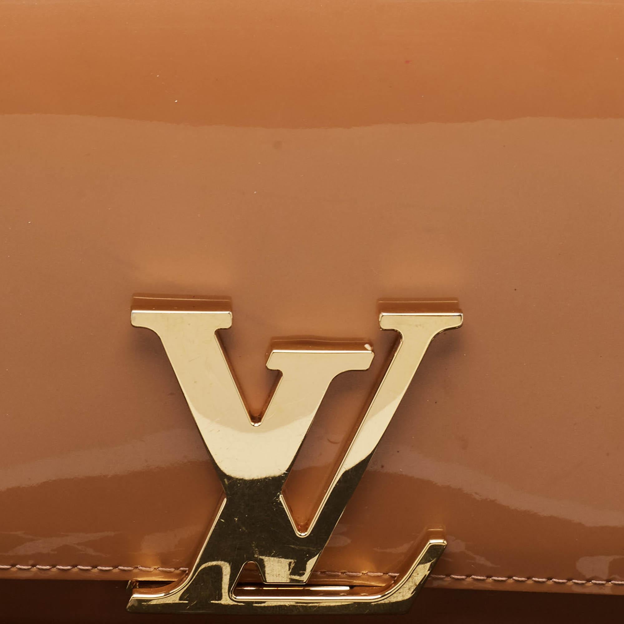 Louis Vuitton - Pochette Louise en cuir verni rose 1