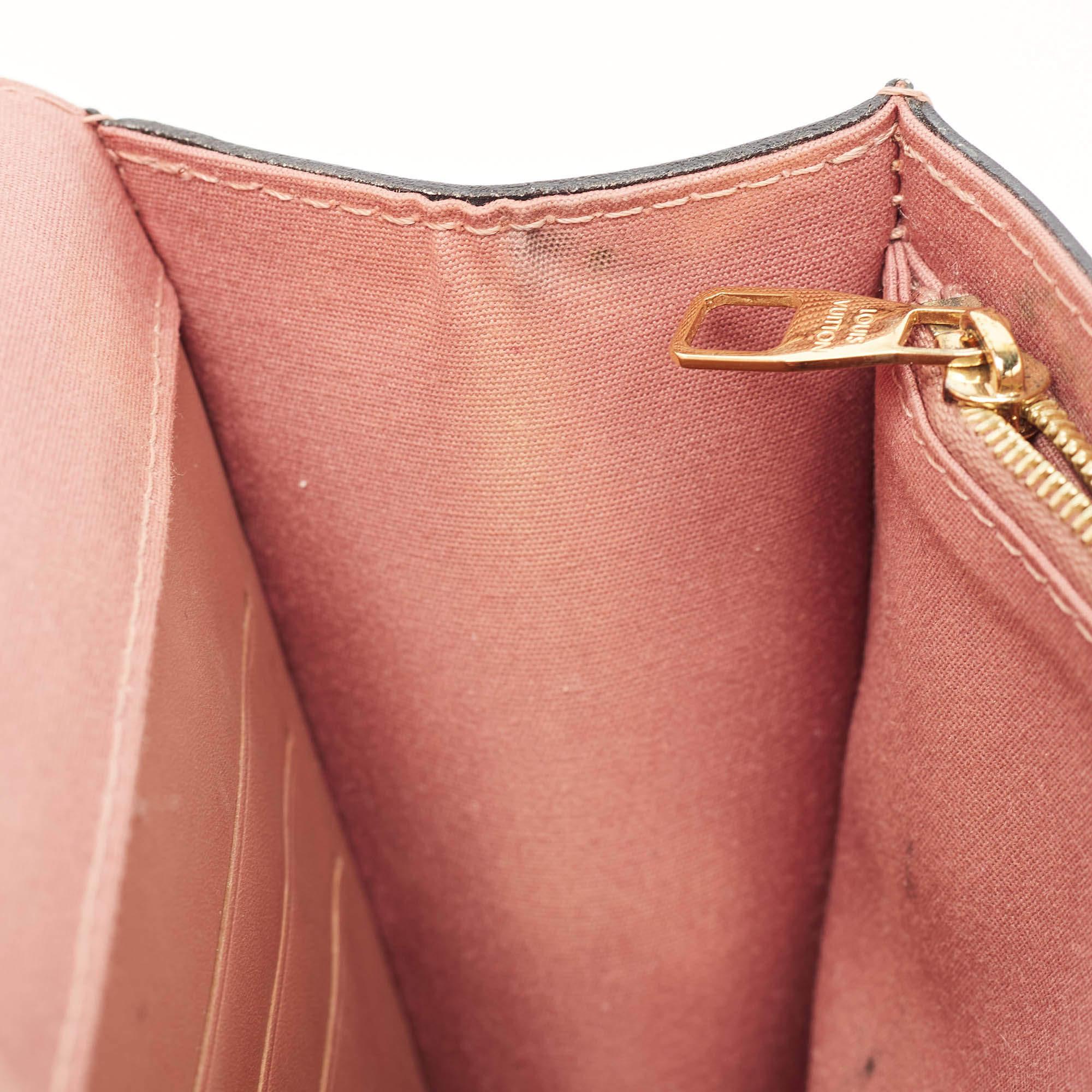 Louis Vuitton - Pochette Louise en cuir verni rose 3