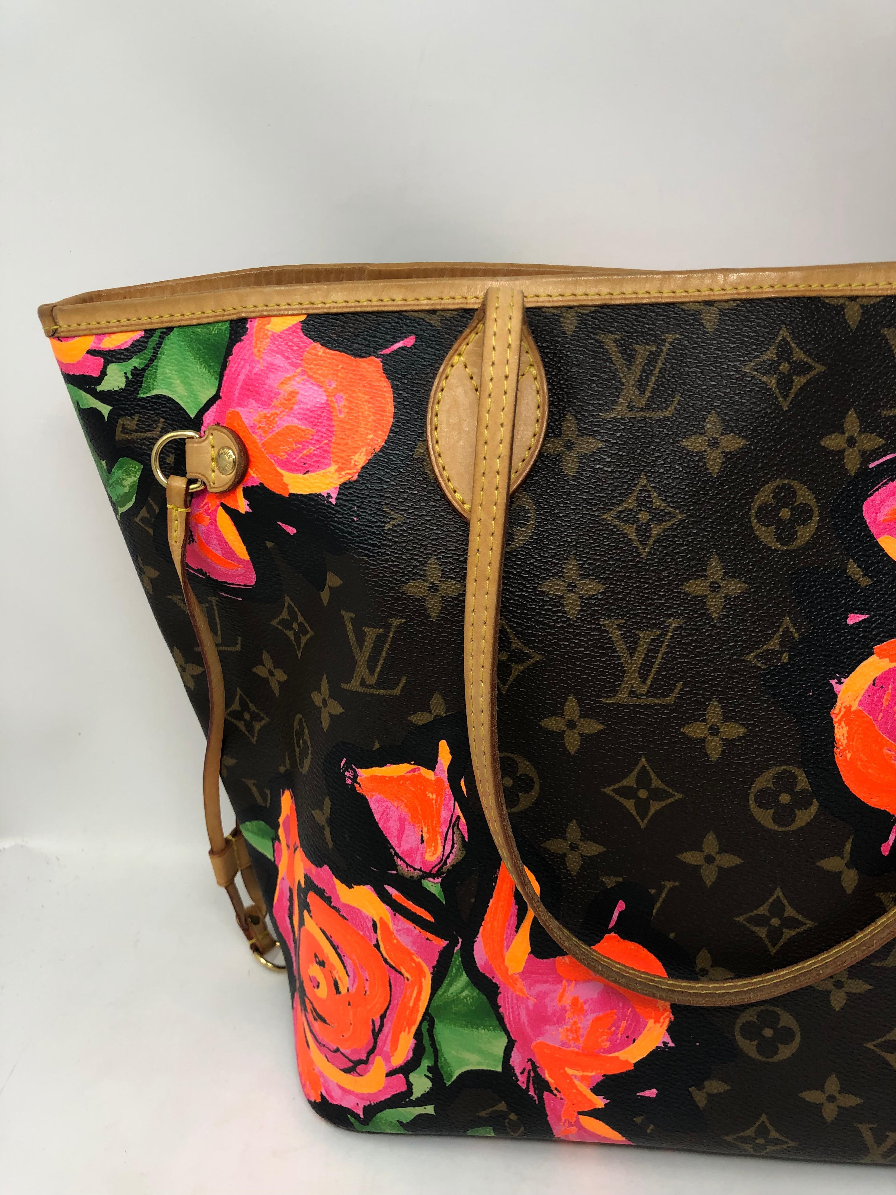 Louis Vuitton Roses Neverfull von Stephen Sprouse. Mittlere MM-Größe. Iconic Sprouse entwarf für das Haus LV. Seltenes Sammlerstück. Heißes Rosa im Inneren. Guter Zustand. Garantiert echt. 