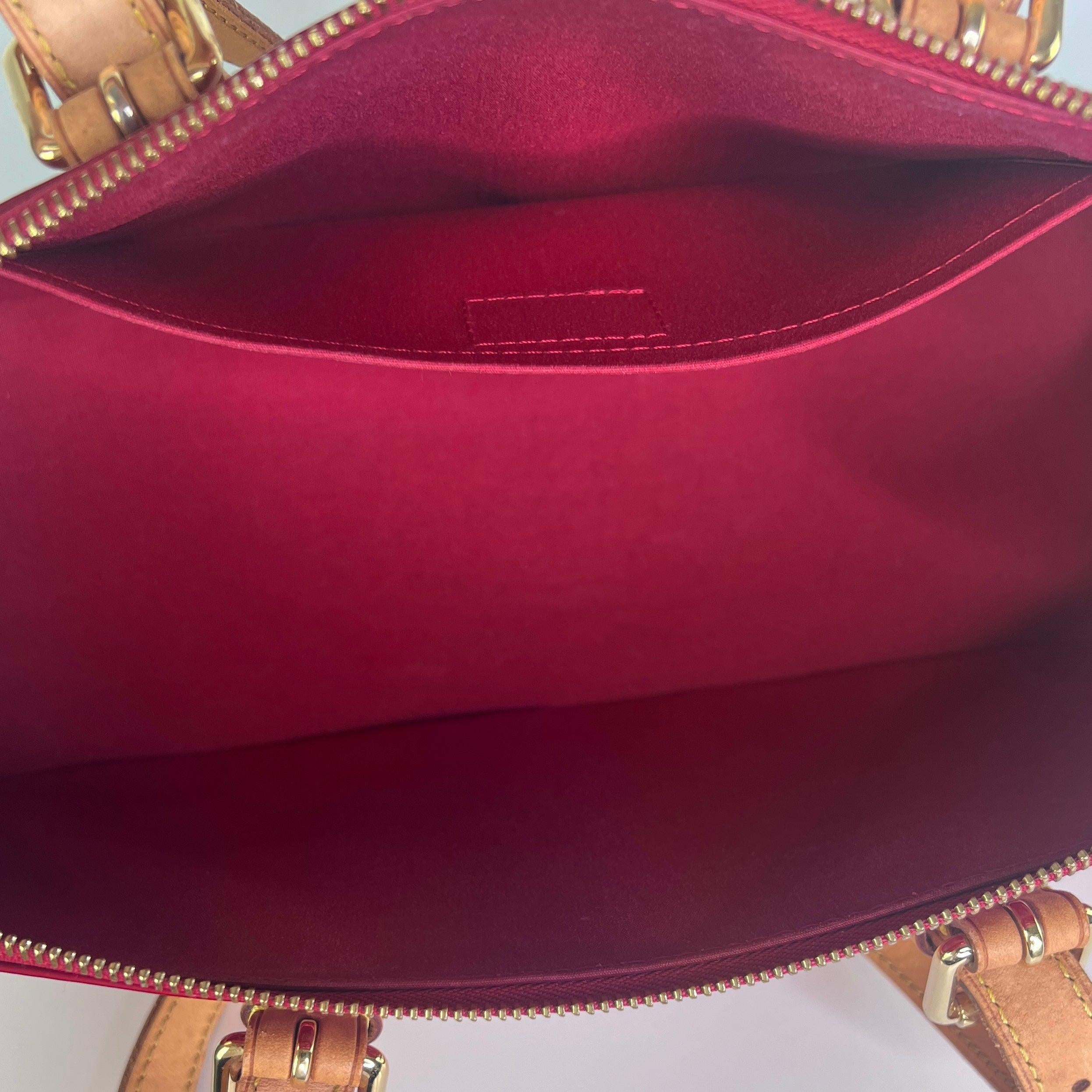 Louis Vuitton Rosewood Shoulder Bag Vernis Leather Red 2007 en vente 5