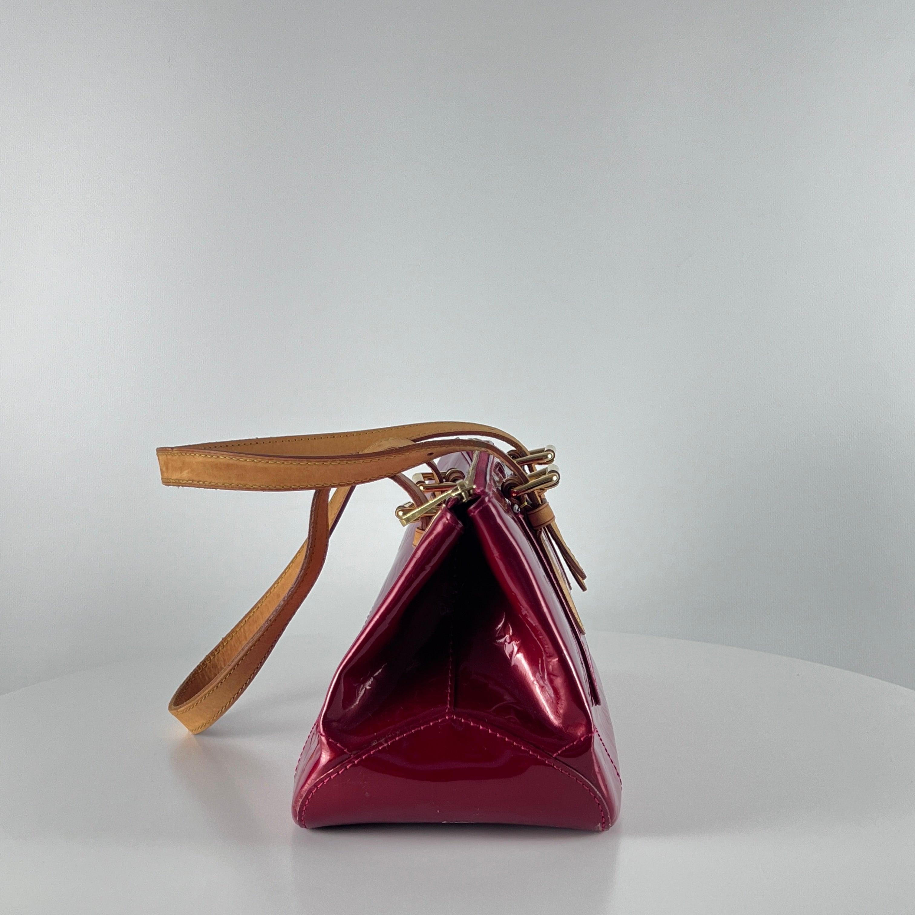 Louis Vuitton Rosewood Shoulder Bag Vernis Leather Red 2007 en vente 2