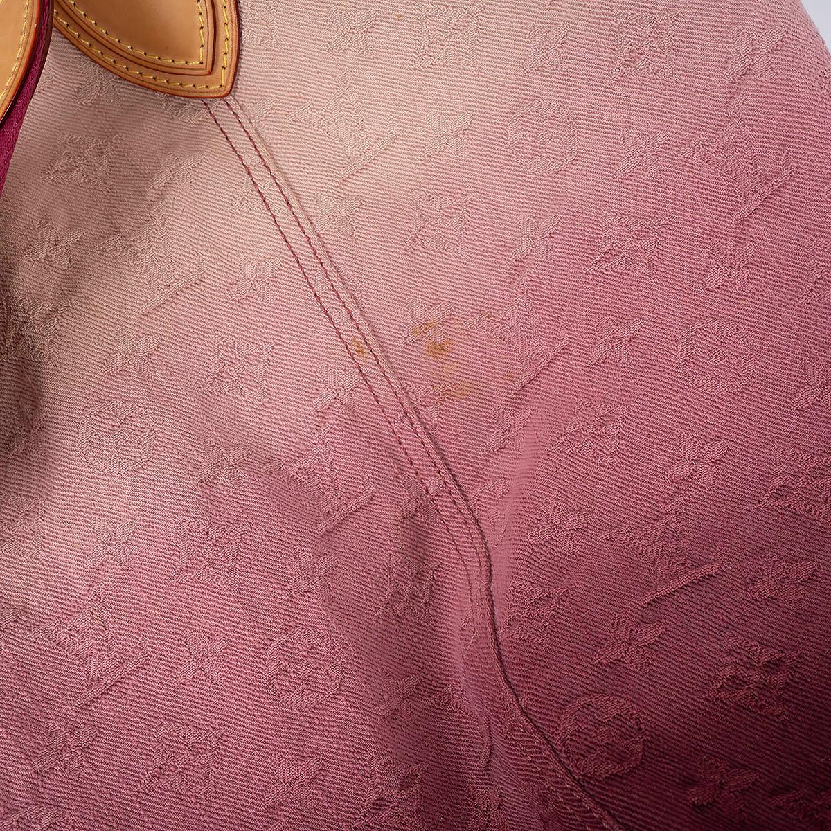 LOUIS VUITTON Rouge Fauvist pink Monogram Denim SUNBEAM Bag Limited Edition For Sale 4
