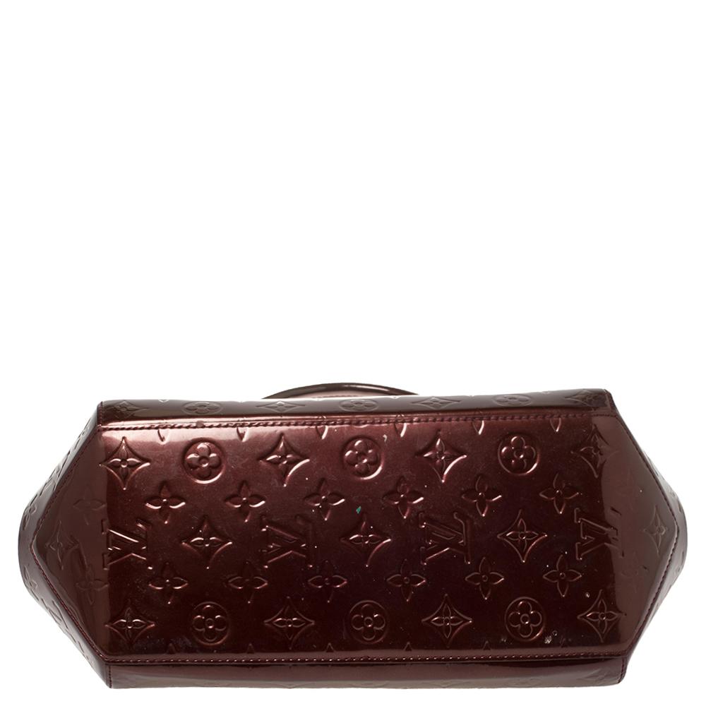 Louis Vuitton Rouge Fauviste Monogram Vernis Sherwood PM Bag In Good Condition In Dubai, Al Qouz 2