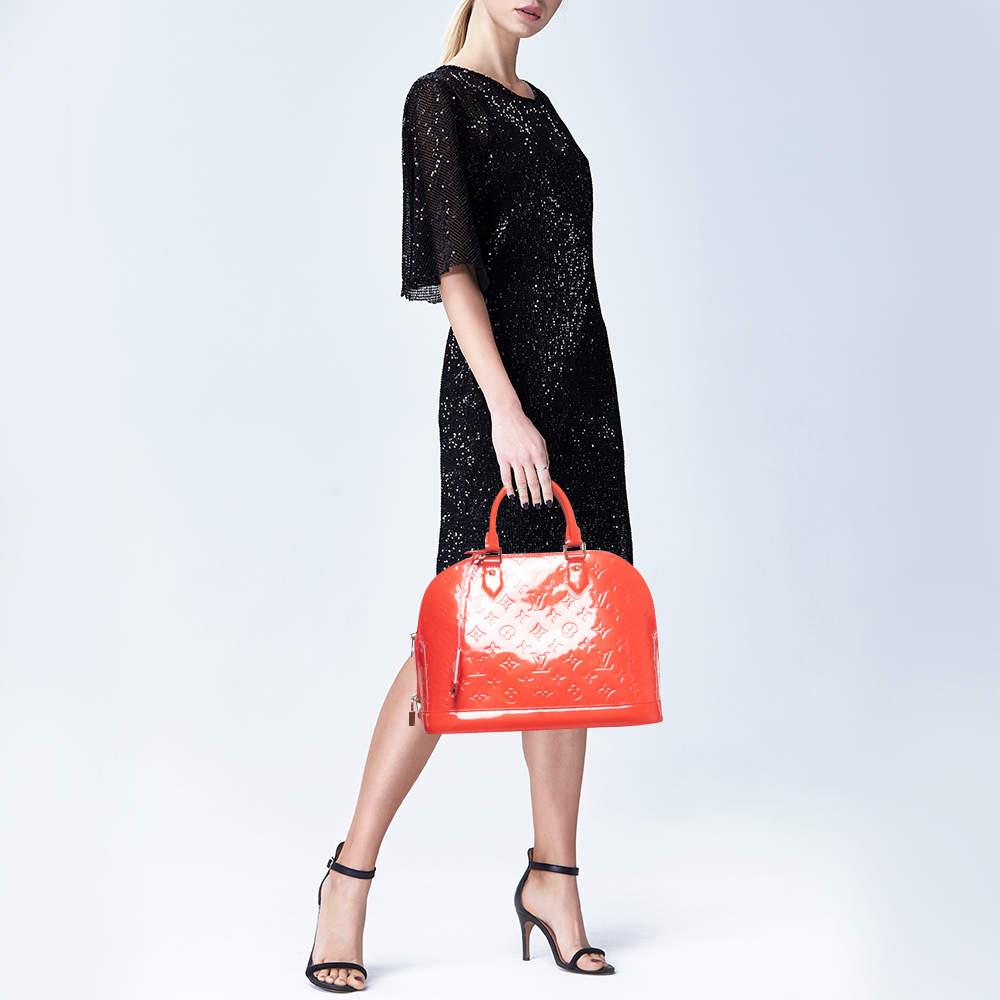 Louis Vuitton Rouge Grenadine Monogram Vernis Alma PM Bag In Good Condition In Dubai, Al Qouz 2