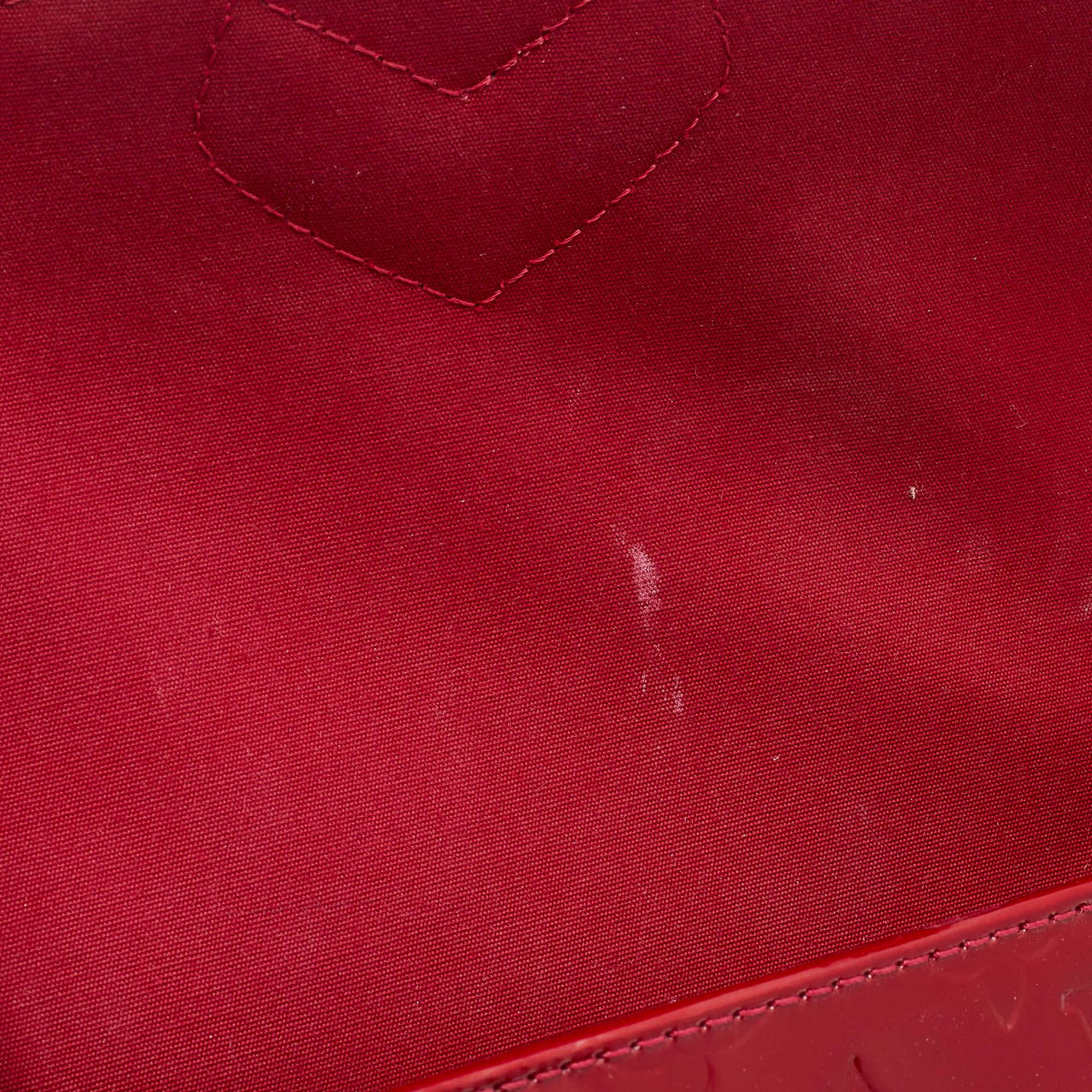 Women's Louis Vuitton Rouge Grenadine Monogram Vernis Bellflower GM Bag