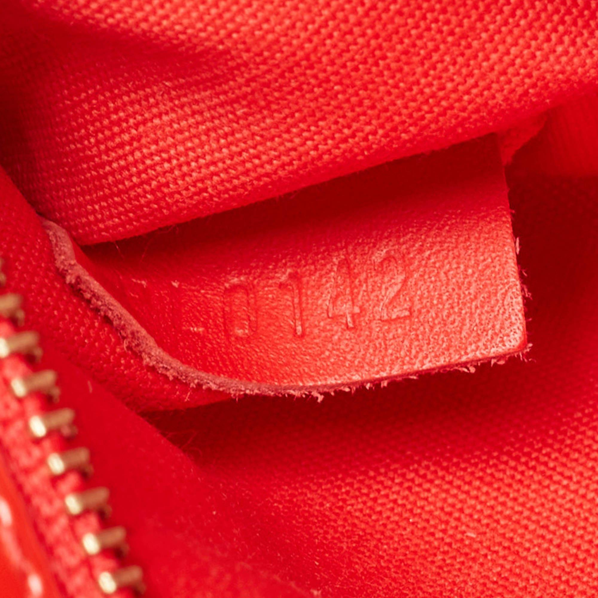 Louis Vuitton - Pochette Sobe Rouge Grenadine Vernis en vente 5