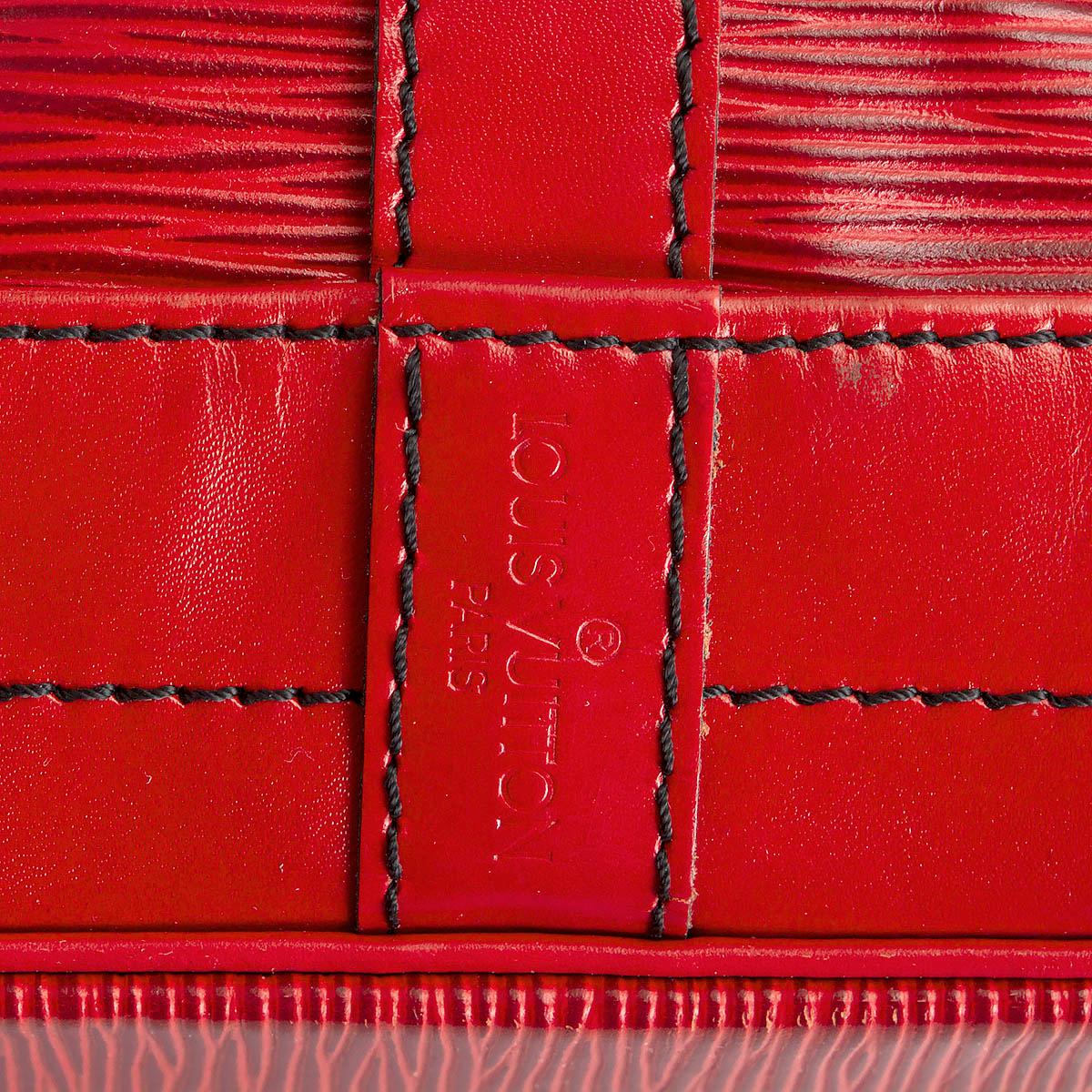 LOUIS VUITTON Rouge red Epi leather NOE GM Bucket Shoulder Bag In Fair Condition In Zürich, CH