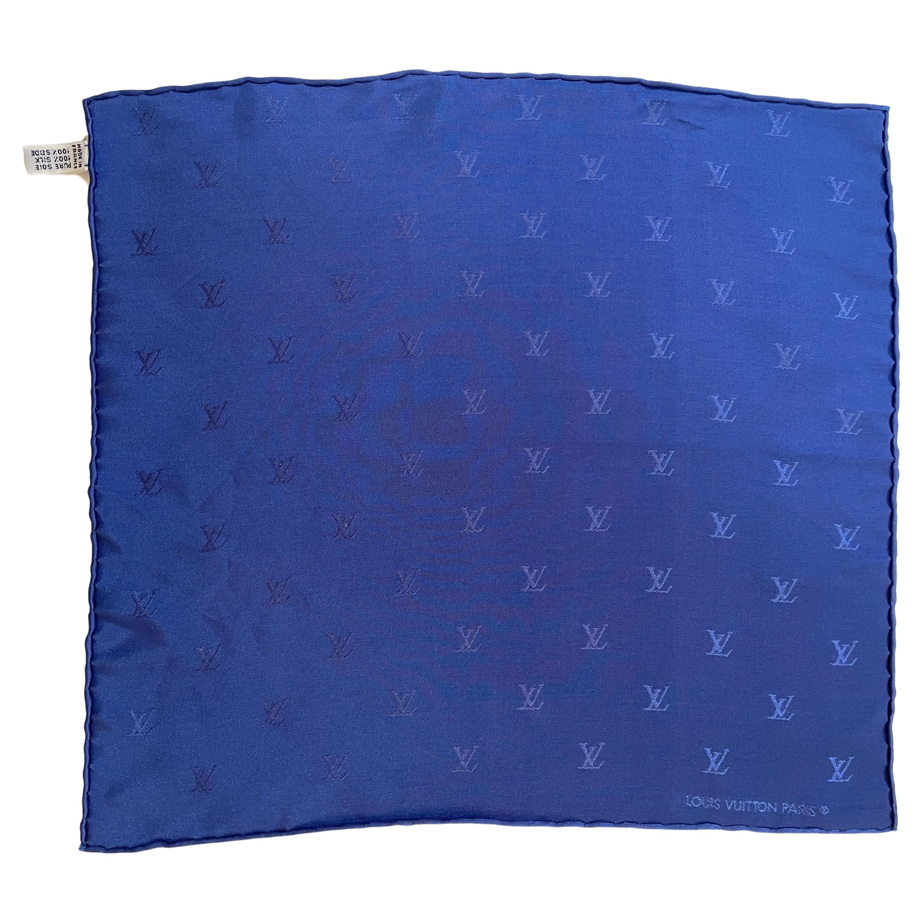 Louis Vuitton Royal Blue Silk Pocket Monogram Square.
Louis Vuitton handkerchief Scarf Monogram pattern silk pocket square.
100% silk finished with hand rolled edges.
The pocket square is royal blue and monogram LV pattern all over.
Made in