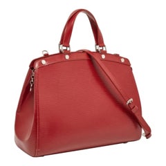 Louis Vuitton sac Brea GM en cuir épi rubis
