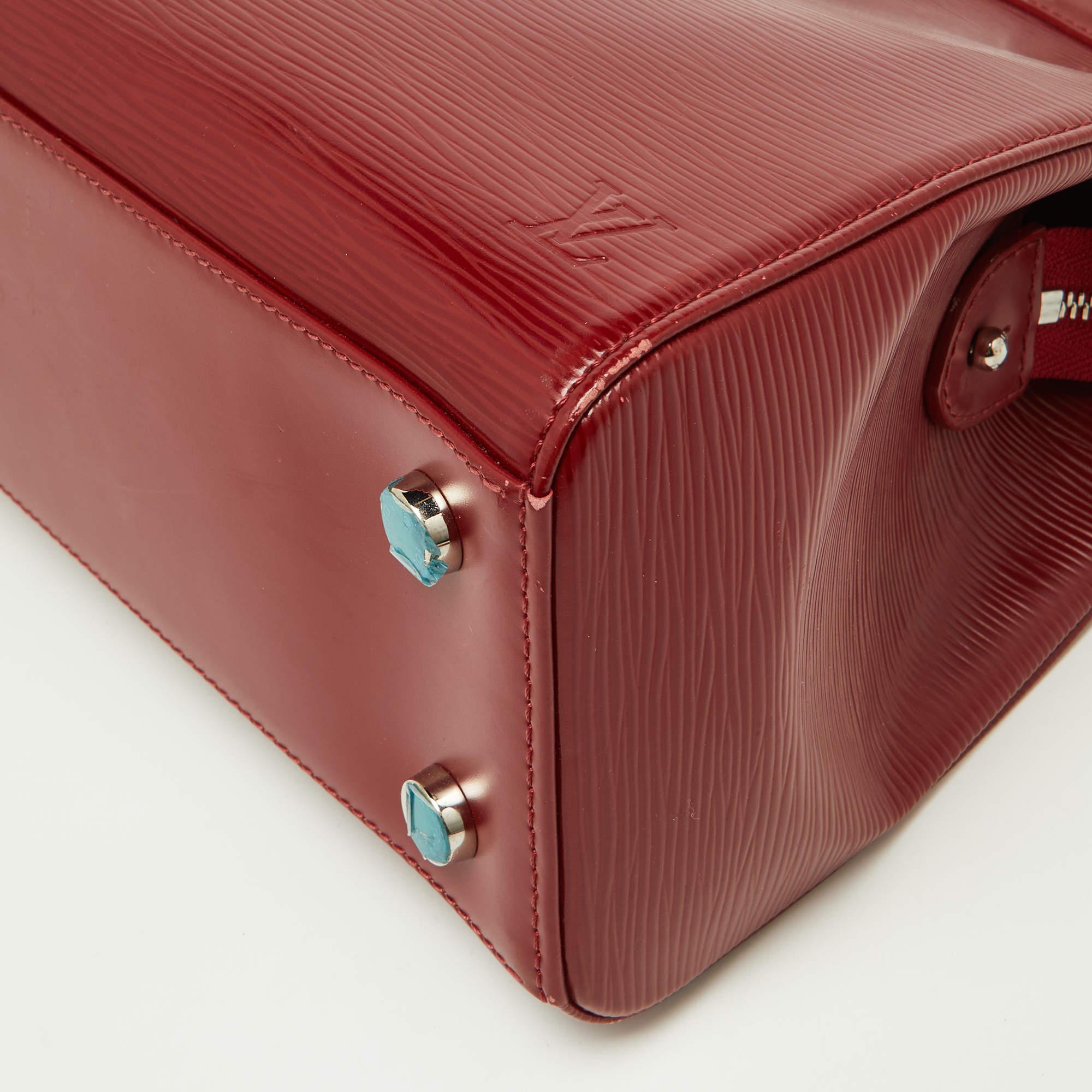 Louis Vuitton sac Brea MM en cuir épi rubis en vente 9