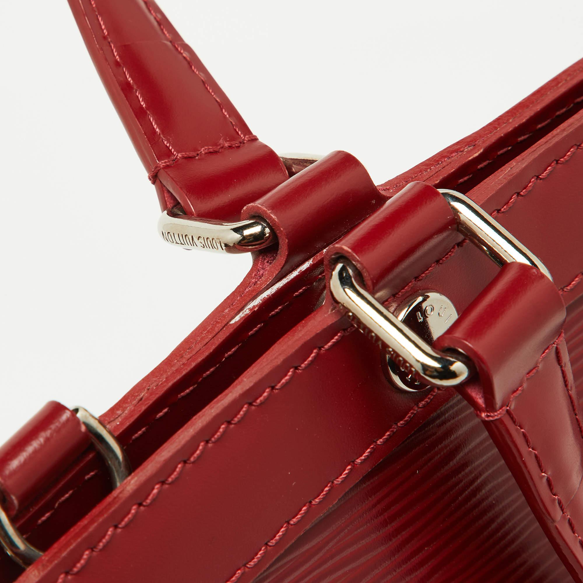 Louis Vuitton sac Brea MM en cuir épi rubis Pour femmes en vente