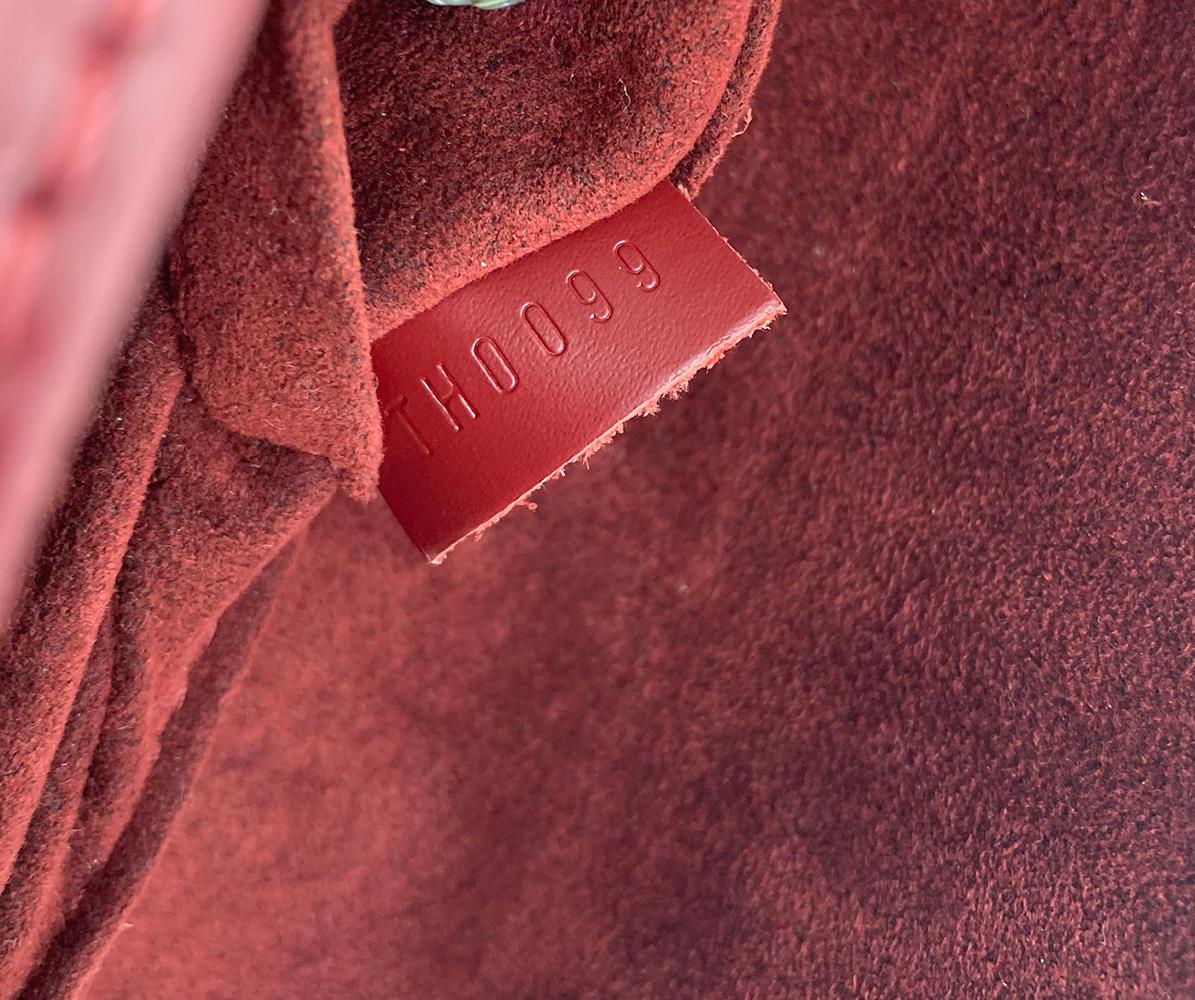 Louis Vuitton Rubis Epi Leather Montaigne Clutch Bag  4