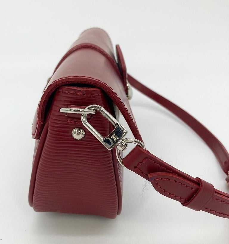 Louis Vuitton Rubis Epi Leather Montaigne Clutch Auction