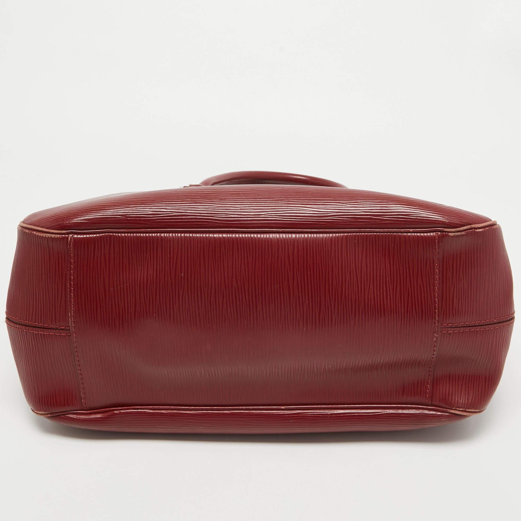 Louis Vuitton Rubis Epi Leder Passy PM Tasche aus Leder im Angebot 2