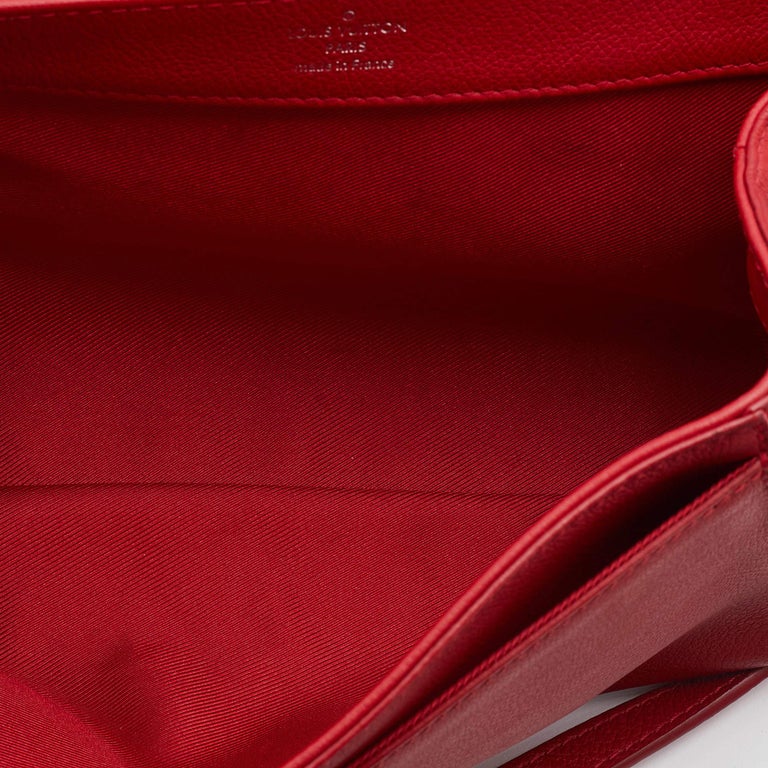 Louis Vuitton Rubis Leather Lockme II Bag For Sale 2
