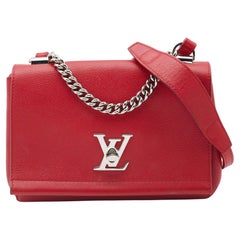 Louis Vuitton - Sac Lockme II en cuir rubis