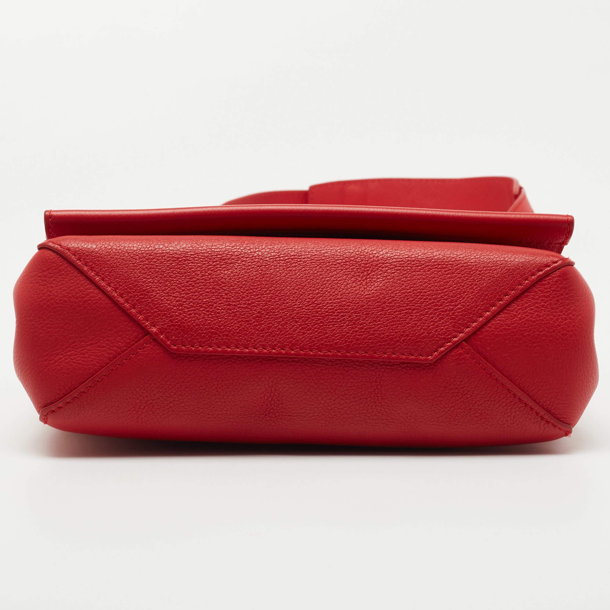 Women's Louis Vuitton Rubis Leather Lockme II BB Bag