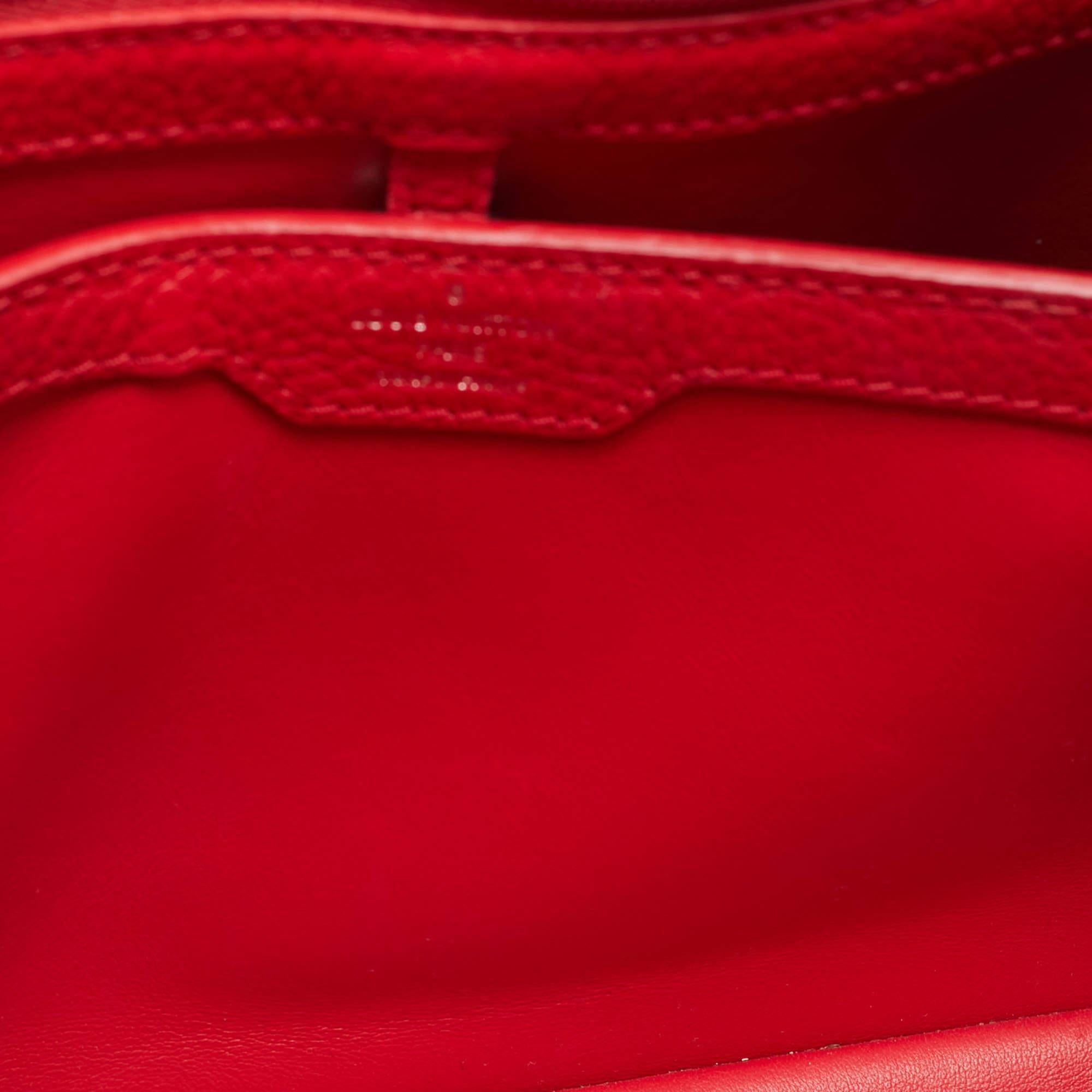 Louis Vuitton Rubis Taurillon Ledertasche Capucines PM aus Leder im Angebot 8