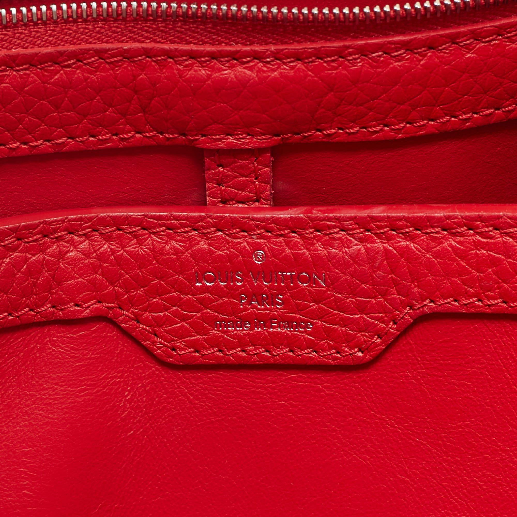 Louis Vuitton Rubis Taurillon Ledertasche Capucines PM aus Leder im Angebot 3