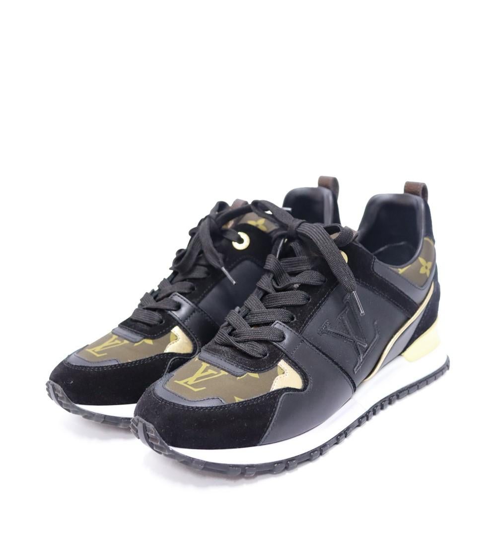 Louis Vuitton Run Away Sneaker Size EU 38.5 In Excellent Condition In Amman, JO