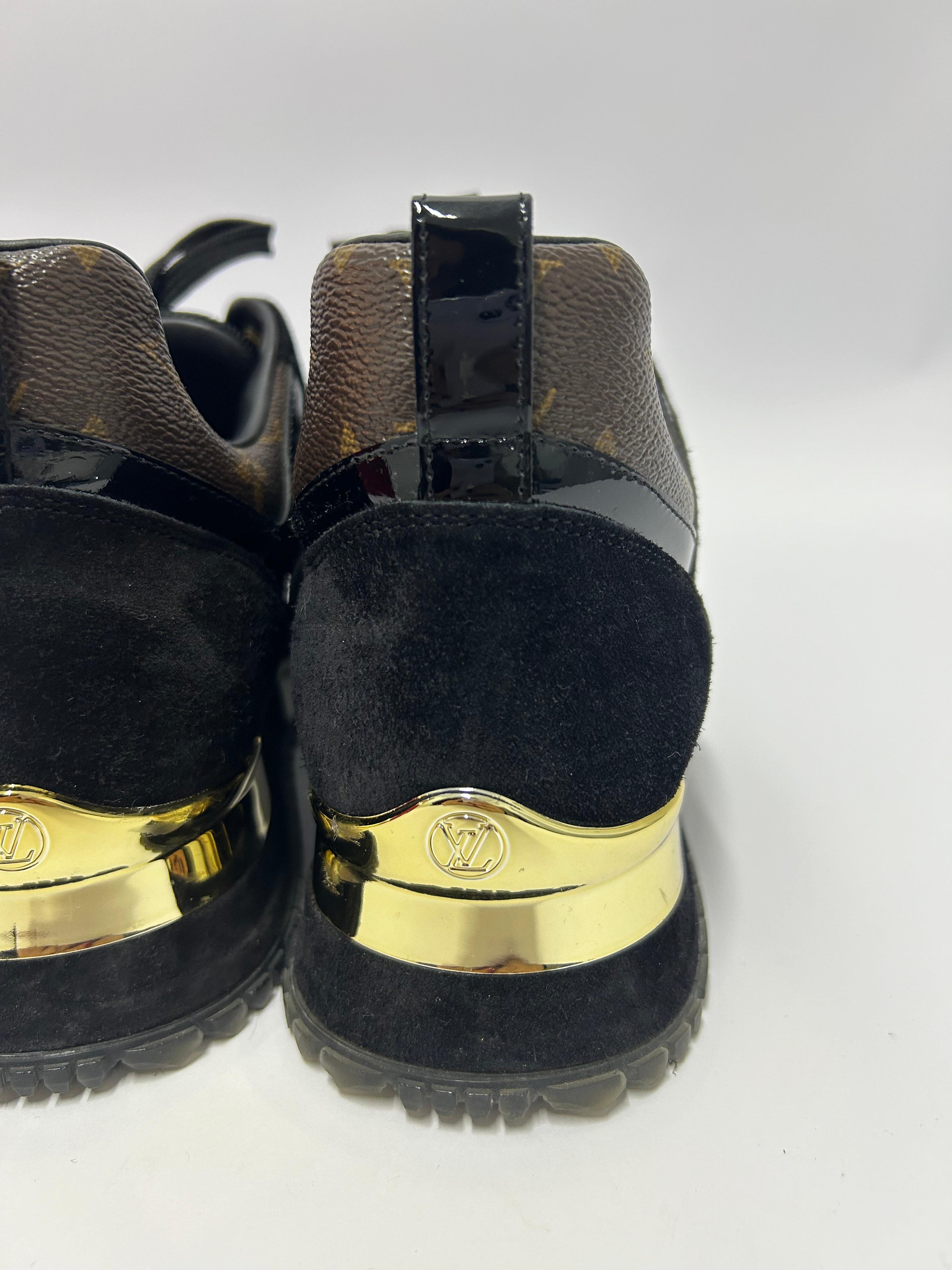 Louis Vuitton Run Away Sneakers Size EU 39 For Sale 6