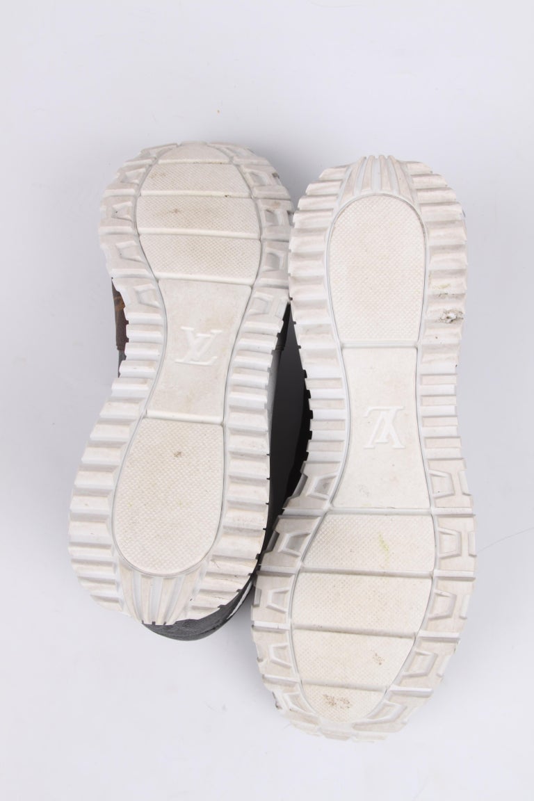 Run away cloth trainers Louis Vuitton White size 35.5 IT in Cloth - 30808740