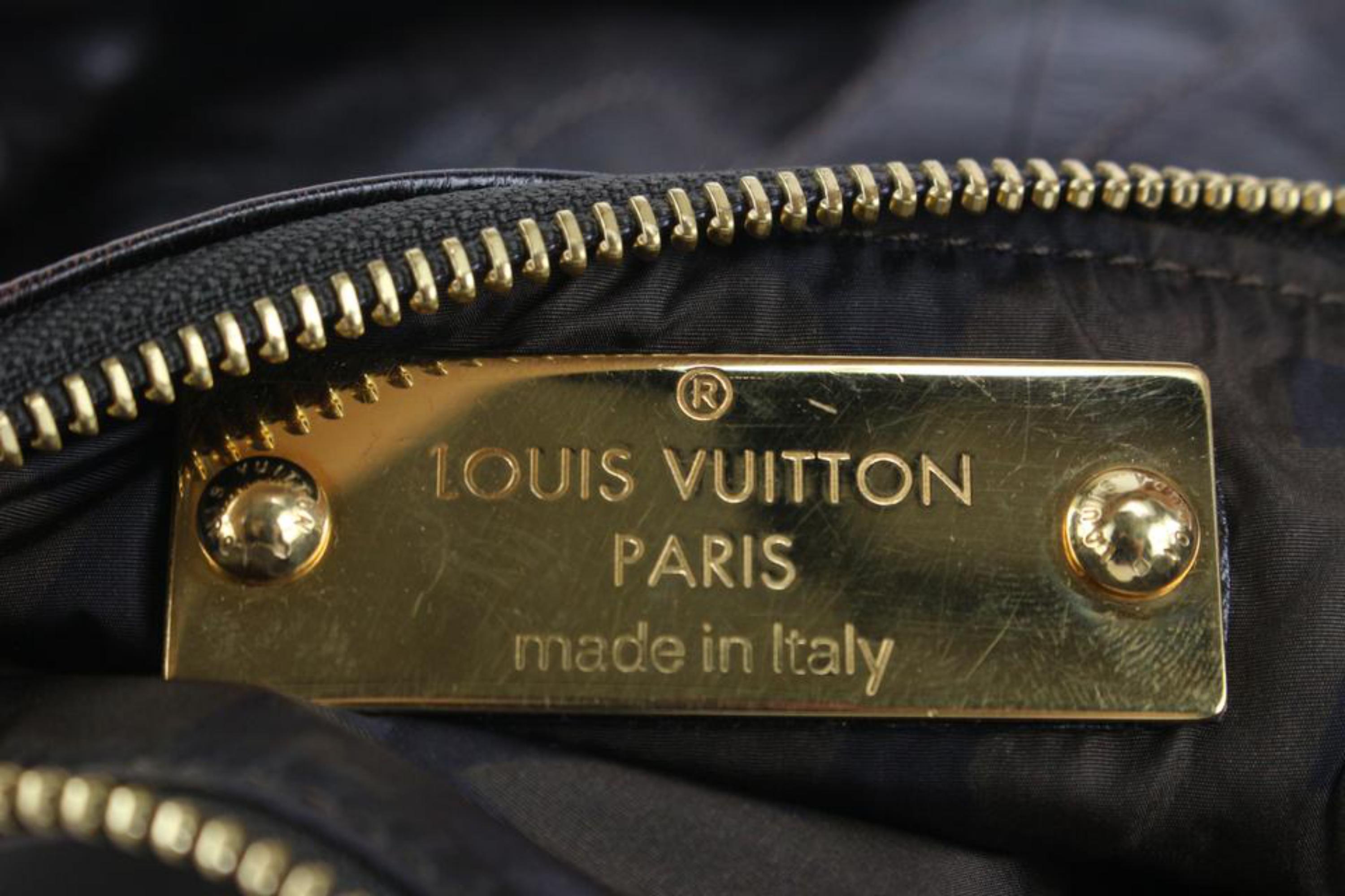 Sac de défilé Louis Vuitton en cuir Soana marron foncé lavé à la chaux 1LV418a Bon état - En vente à Dix hills, NY