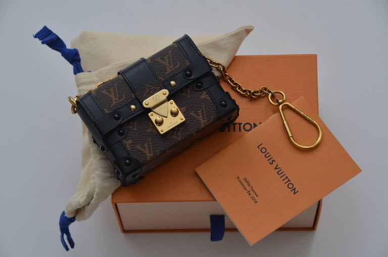 Very Limited Louis Vuitton Grace Coddington Miniature Essential Trunk  Petite-Mal at 1stDibs