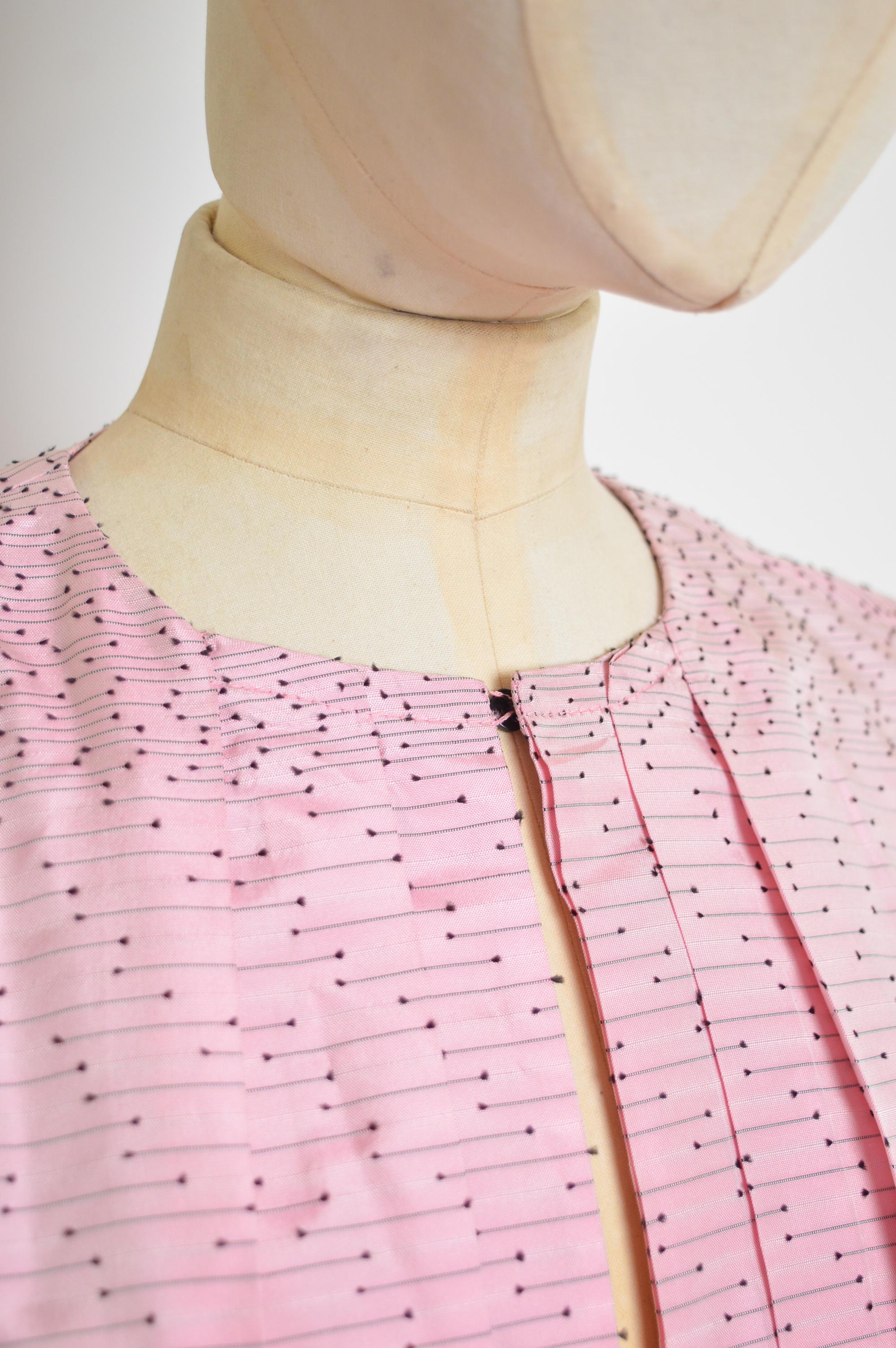 Beige LOUIS VUITTON Campione di passerella rosa in seta grezza Avant Guard Camicetta strutturata - Top in vendita