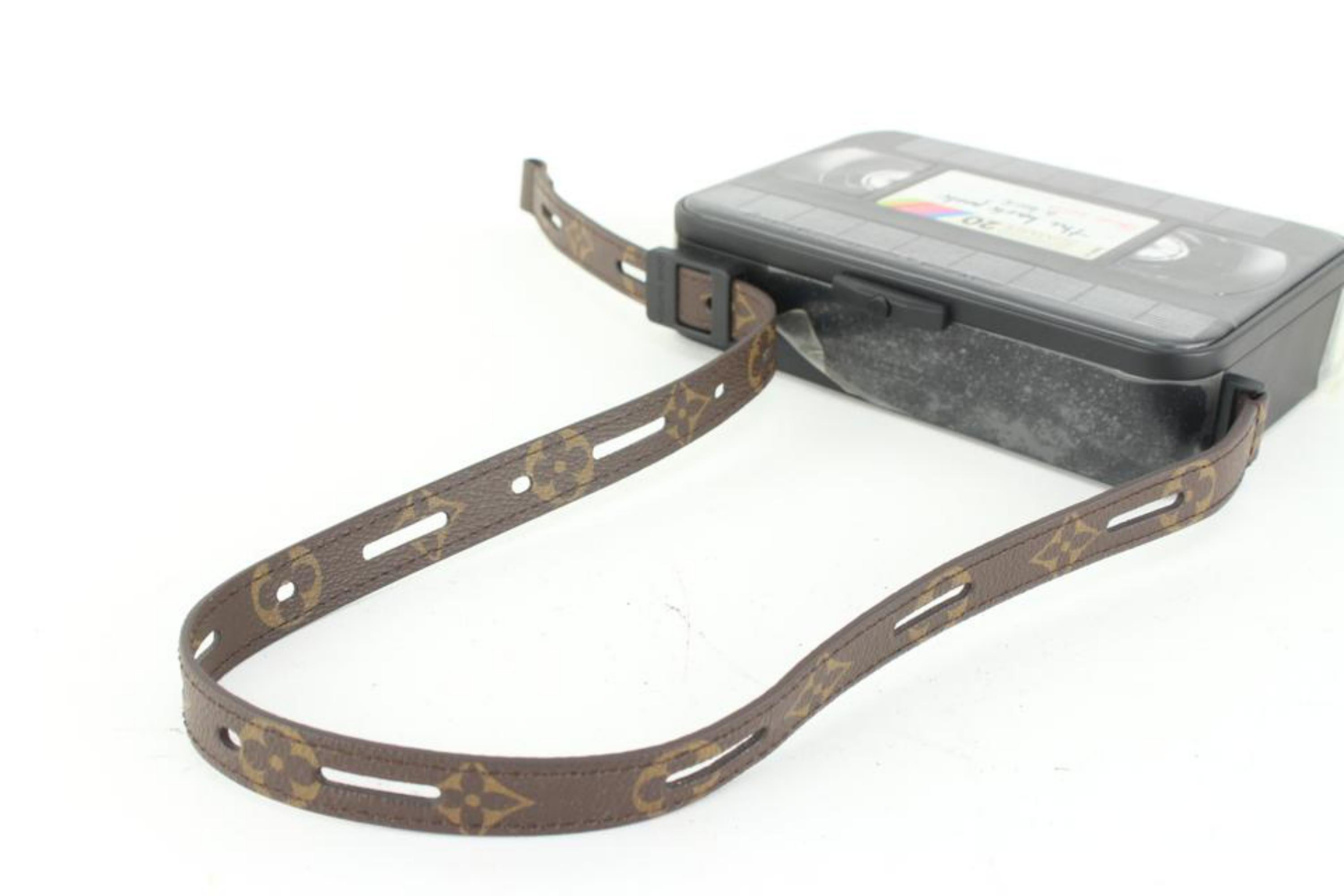 Louis Vuitton Laufsteg Video Wandteppich Clutch Casette 64lz63s 3