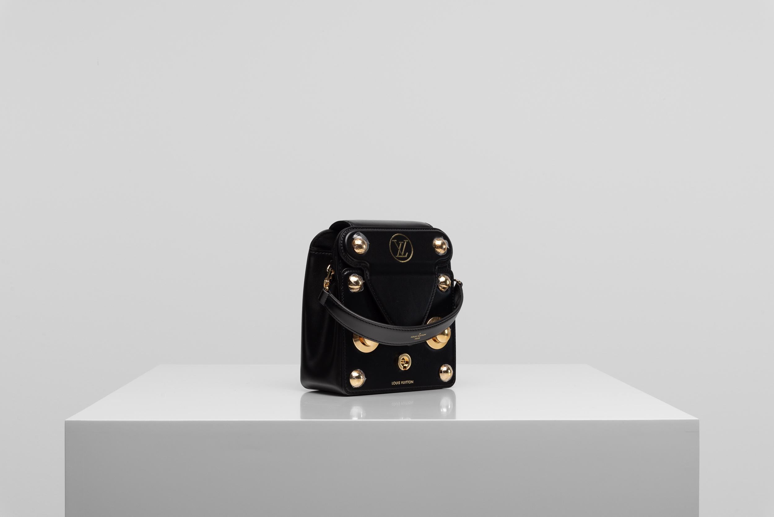 Louis Vuitton S-Lock XL Bag Spring-Summer 2023 NEW  1