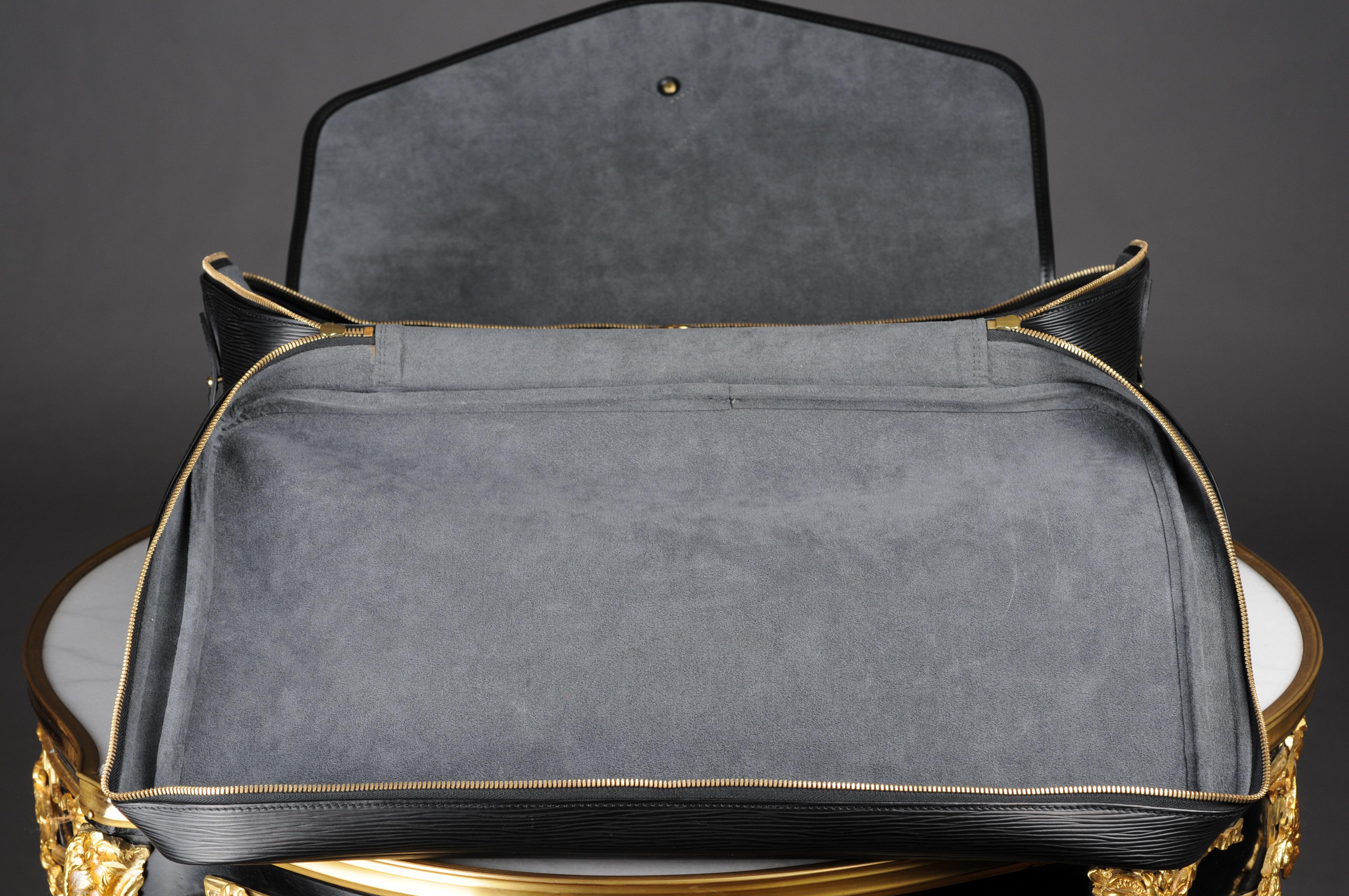 Louis Vuitton Sac Chasse Bag Epi Black  For Sale 15